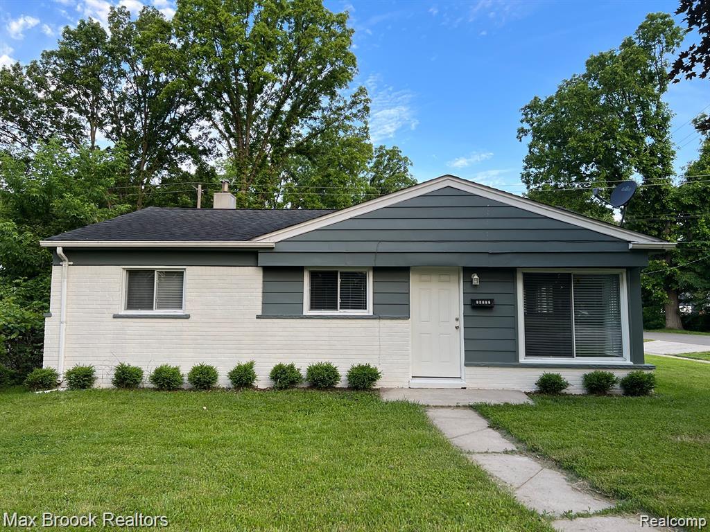 28177 Fairfax Street Property Photo 1