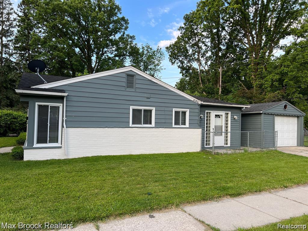 28177 Fairfax Street Property Photo 2