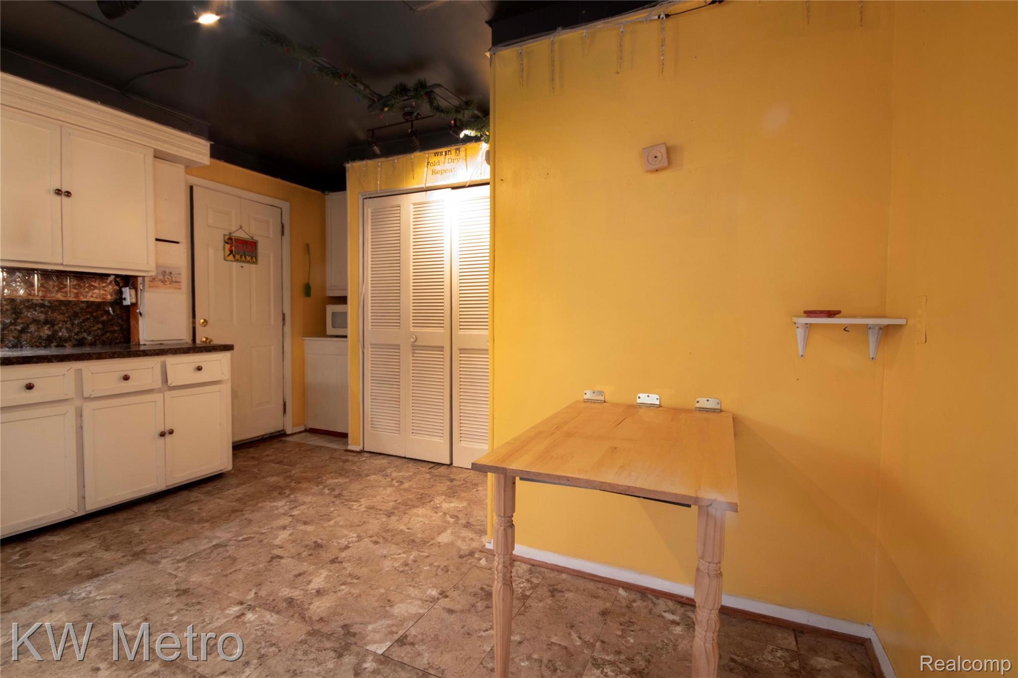 25405 Miracle Drive Property Photo 4