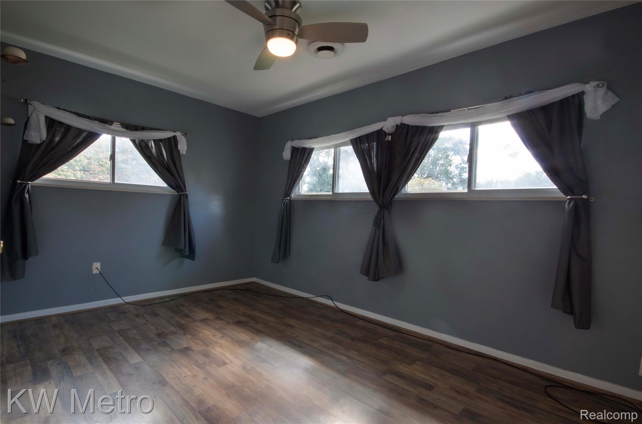 25405 Miracle Drive Property Photo 9