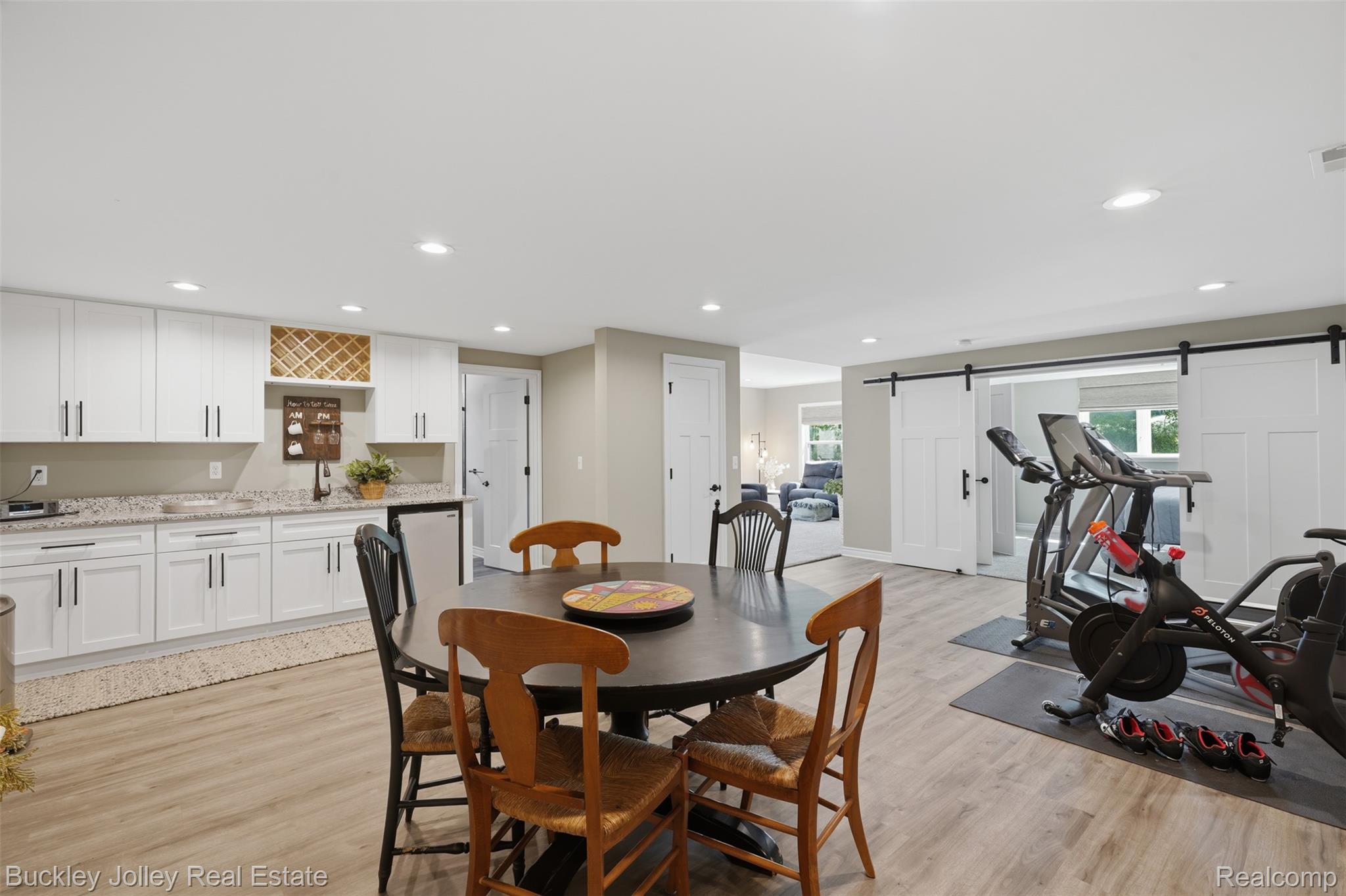 3703 Jesse Drive Property Photo 25