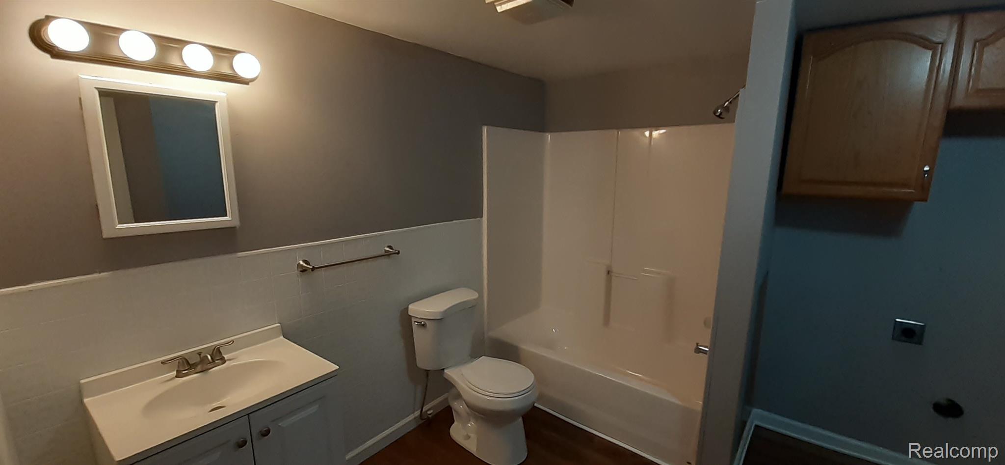 8251 Jackson Avenue Property Photo 5