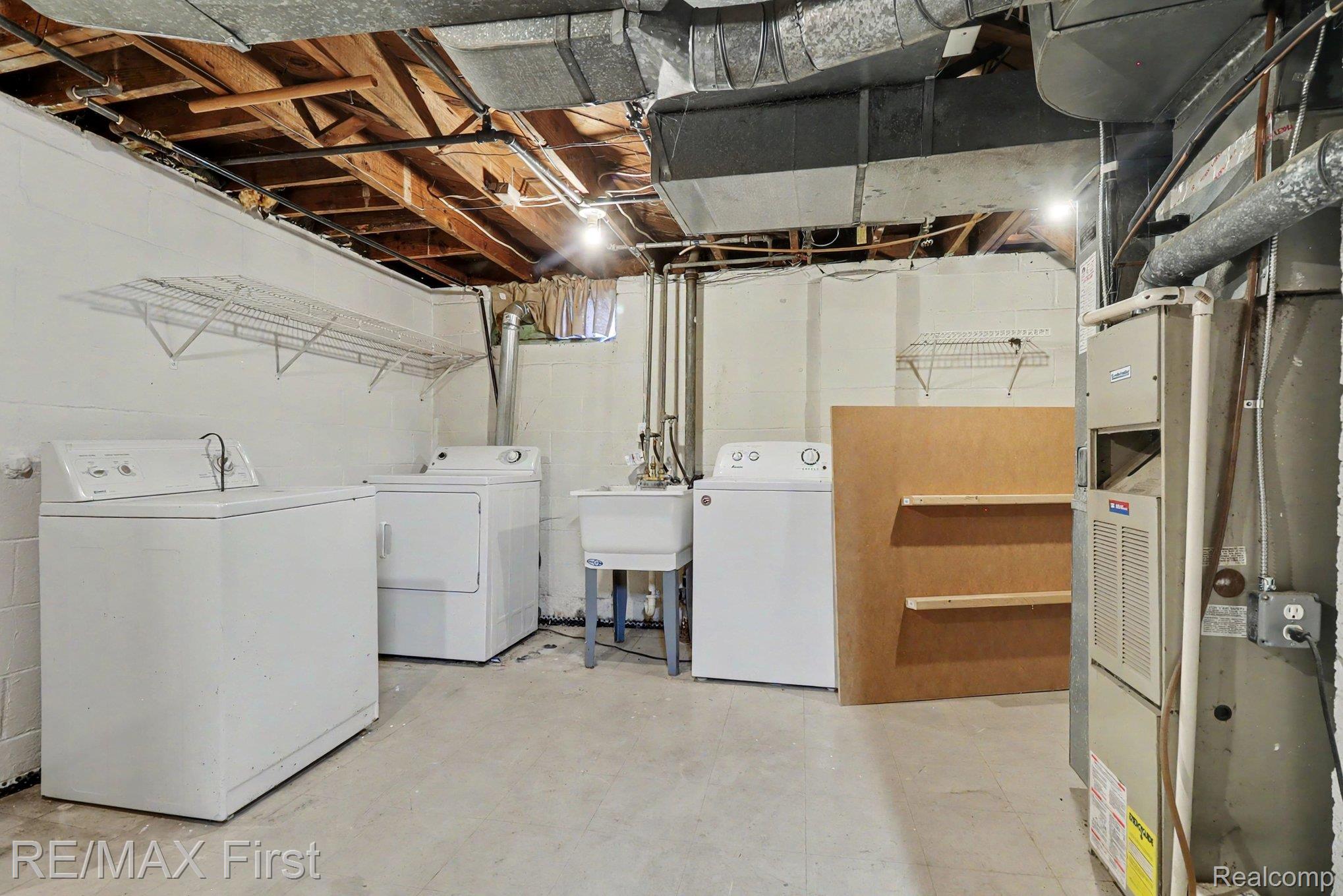 24890 Valley Avenue Property Photo 14