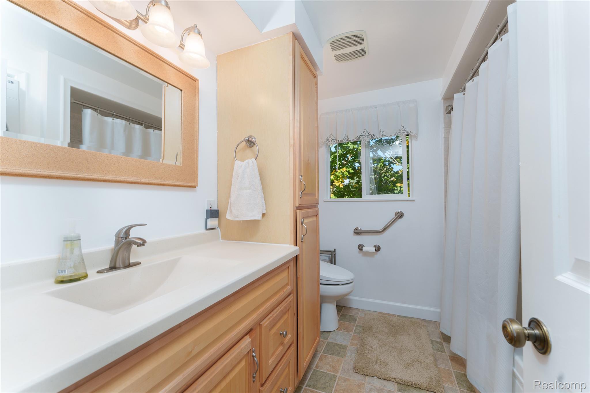 81 Groveland Drive Property Photo 14