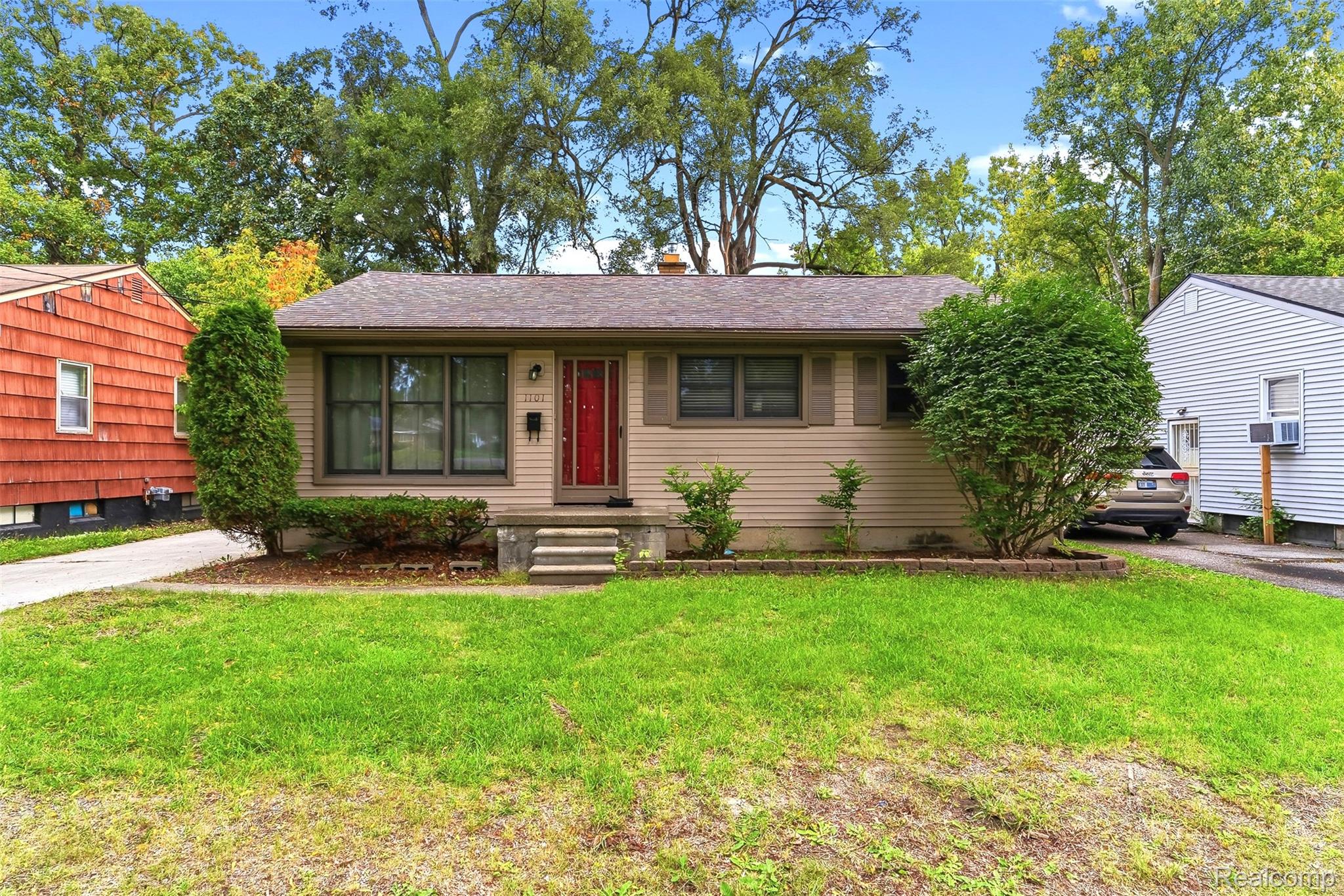 1101 Mohawk Avenue Property Photo 1