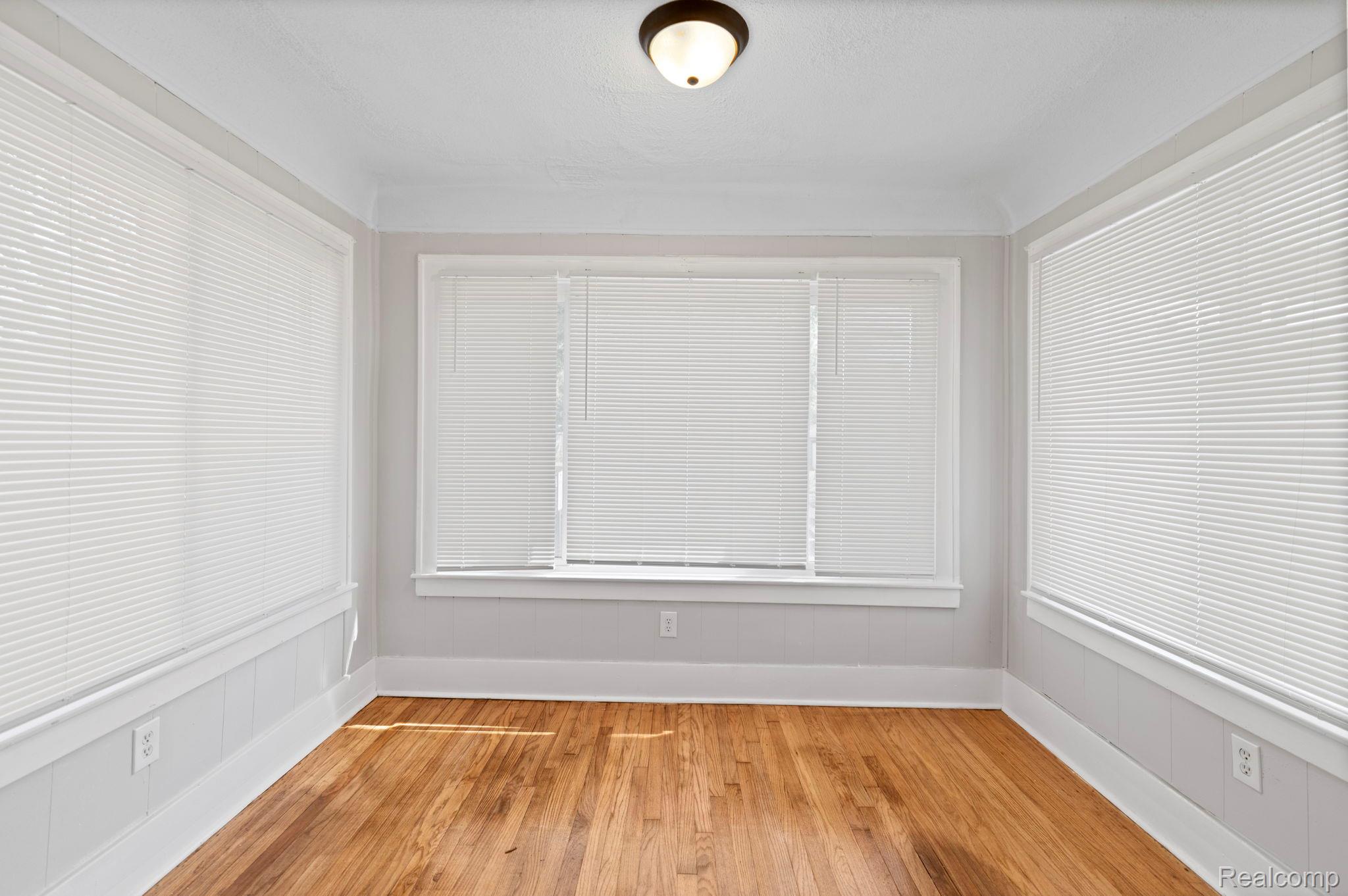 74 Pine Street Property Photo 6