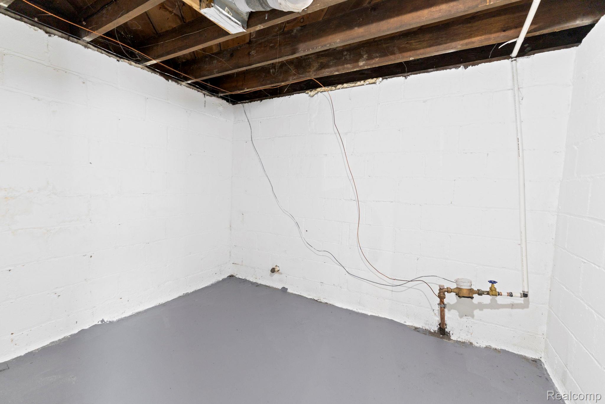 74 Pine Street Property Photo 21