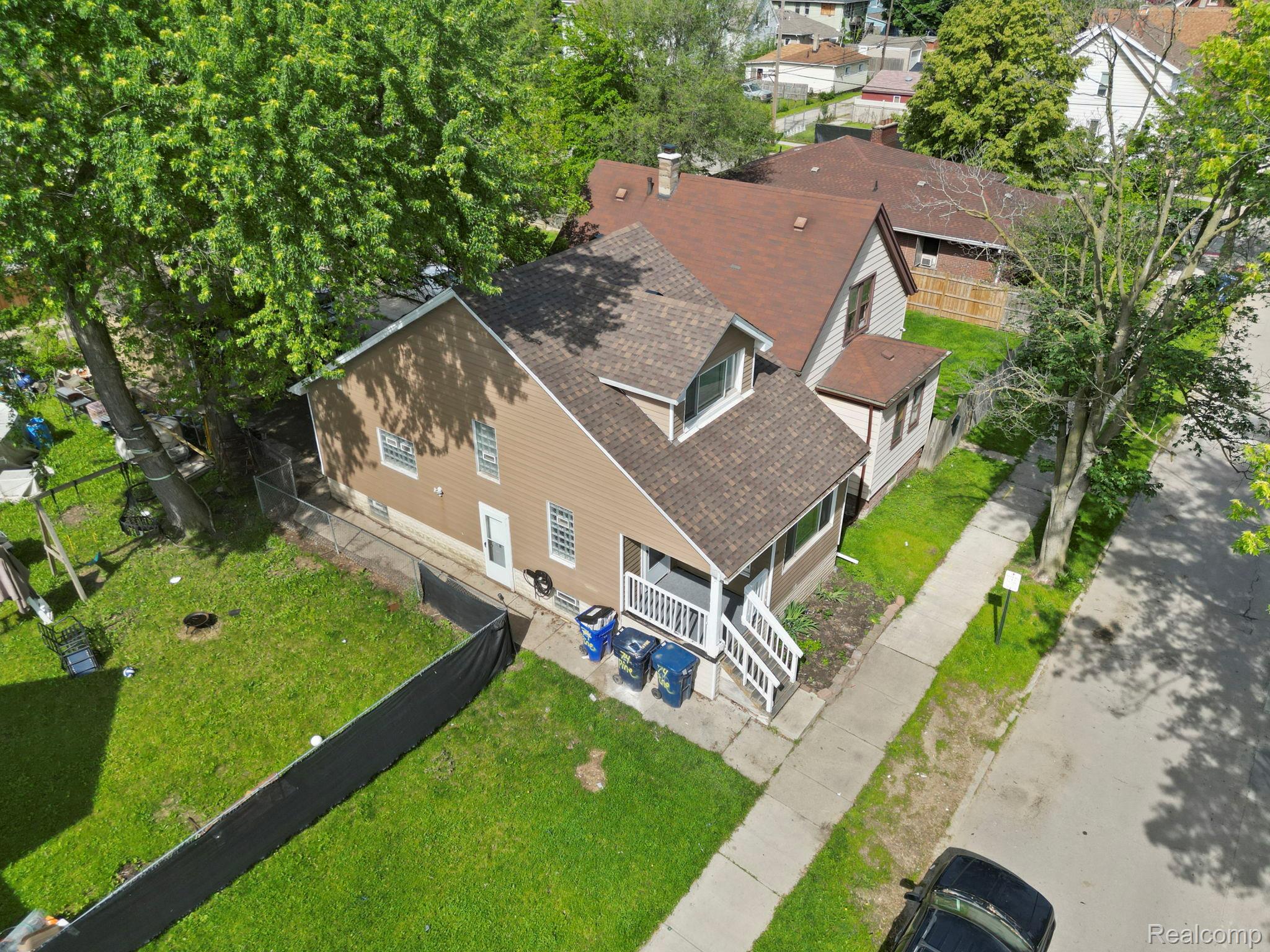 74 Pine Street Property Photo 23