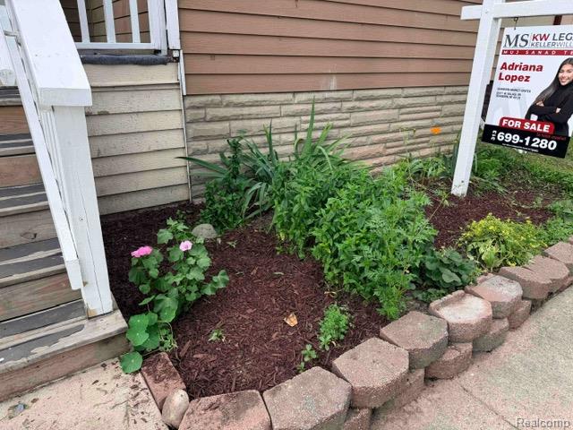 74 Pine Street Property Photo 26