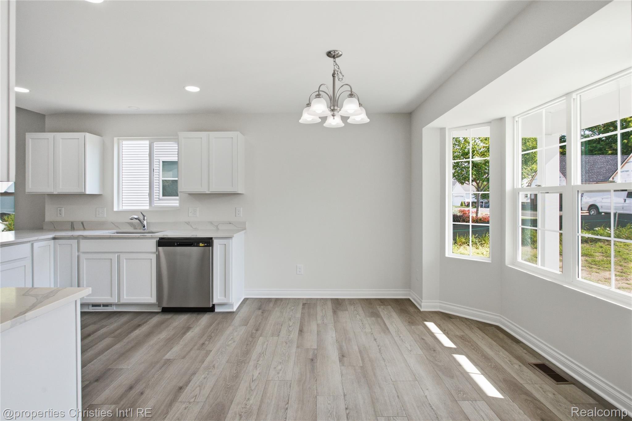 757 Nelsons Ridge 2 Property Photo 5