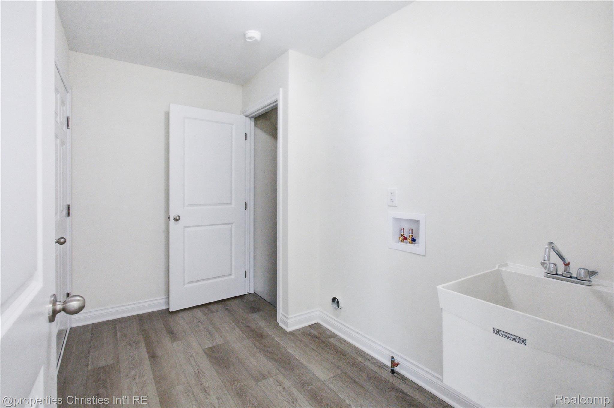 757 Nelsons Ridge 2 Property Photo 24