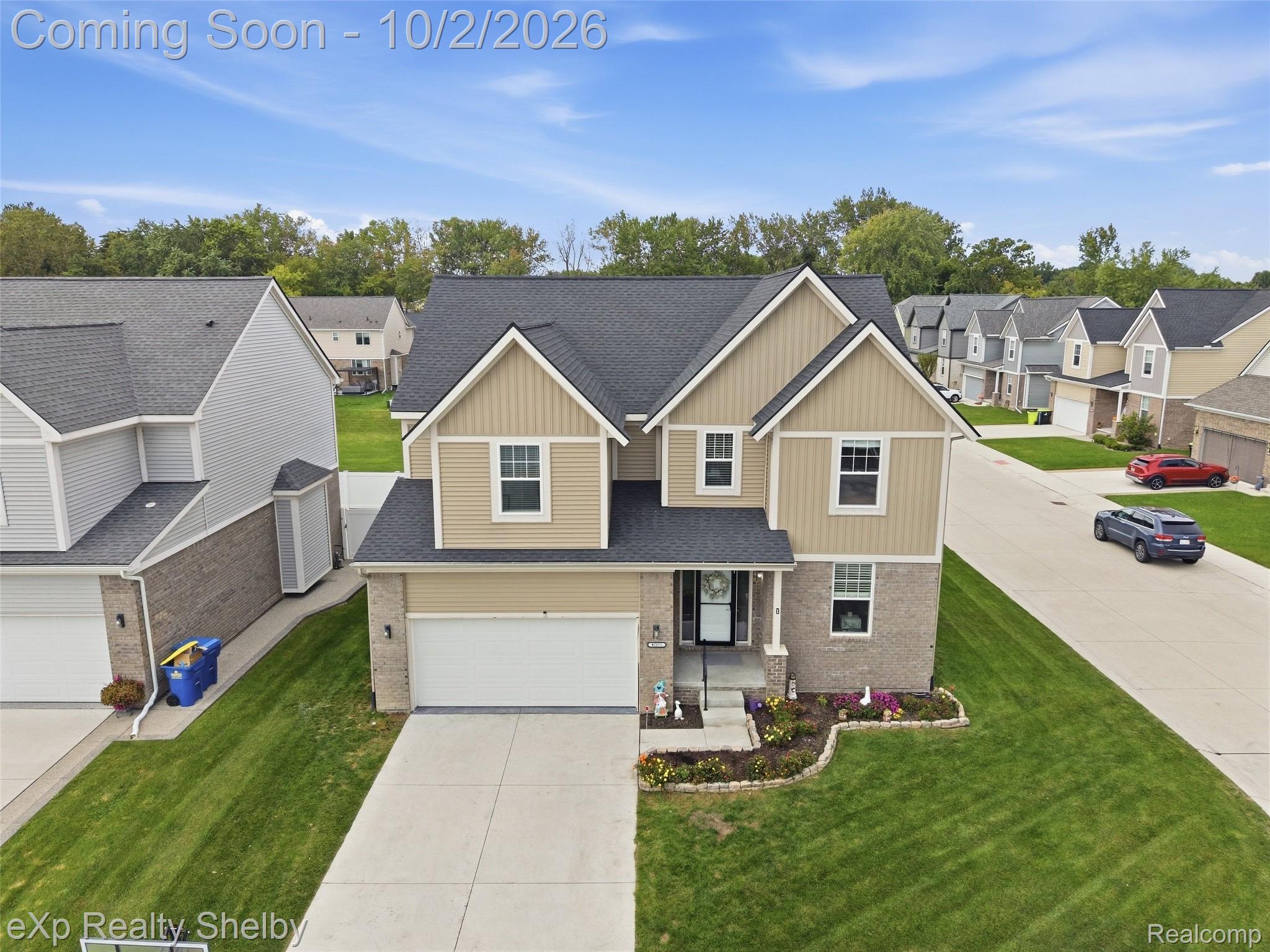 47375 Bayside Circle Property Photo 2