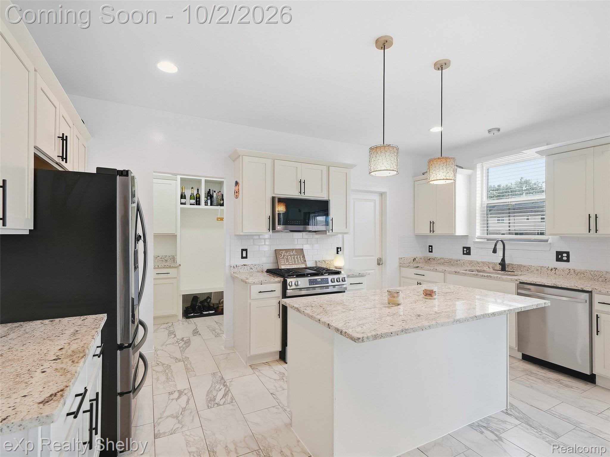 47375 Bayside Circle Property Photo 5