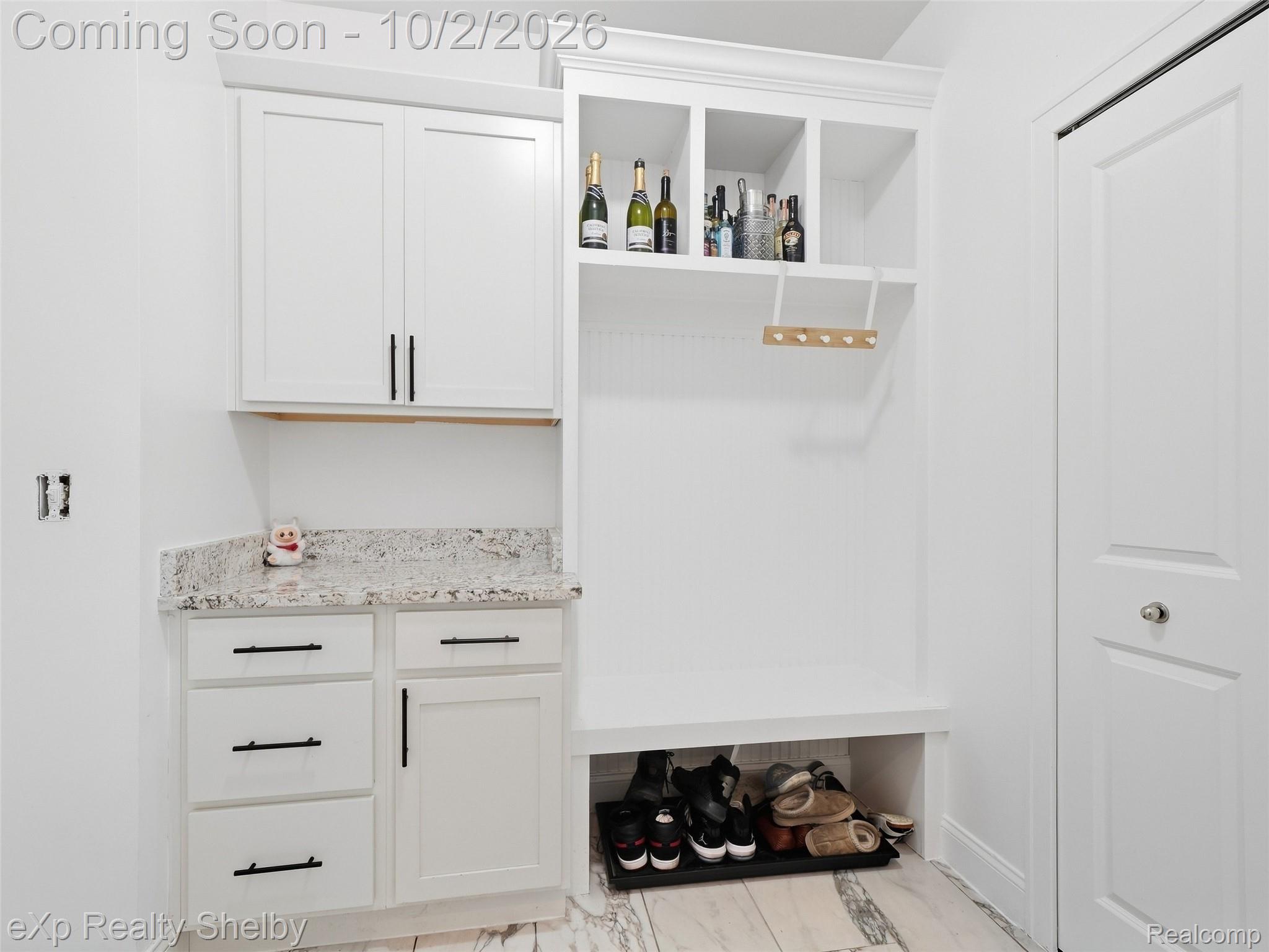 47375 Bayside Circle Property Photo 6