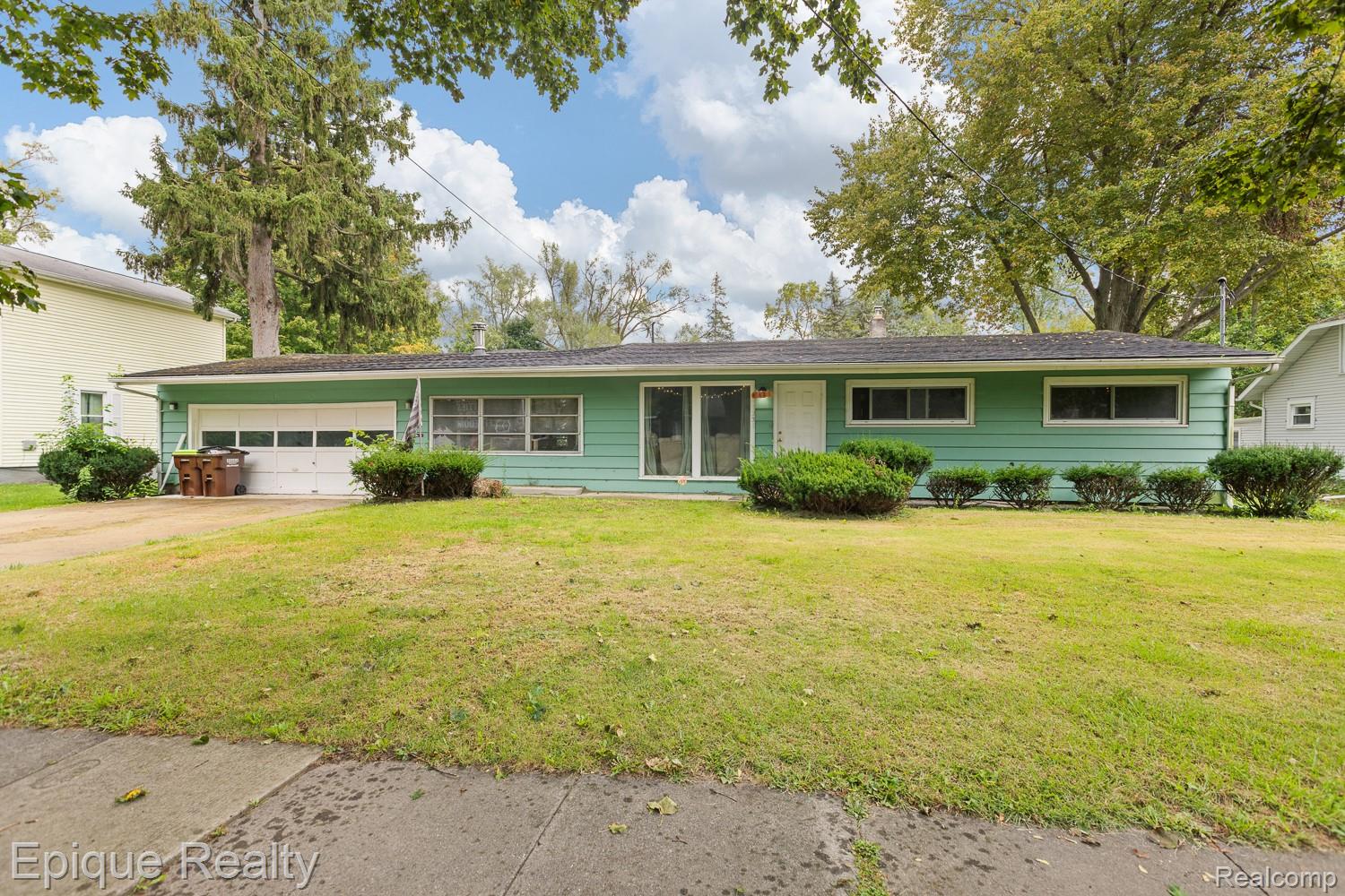 1231 Vine Street Property Photo 3
