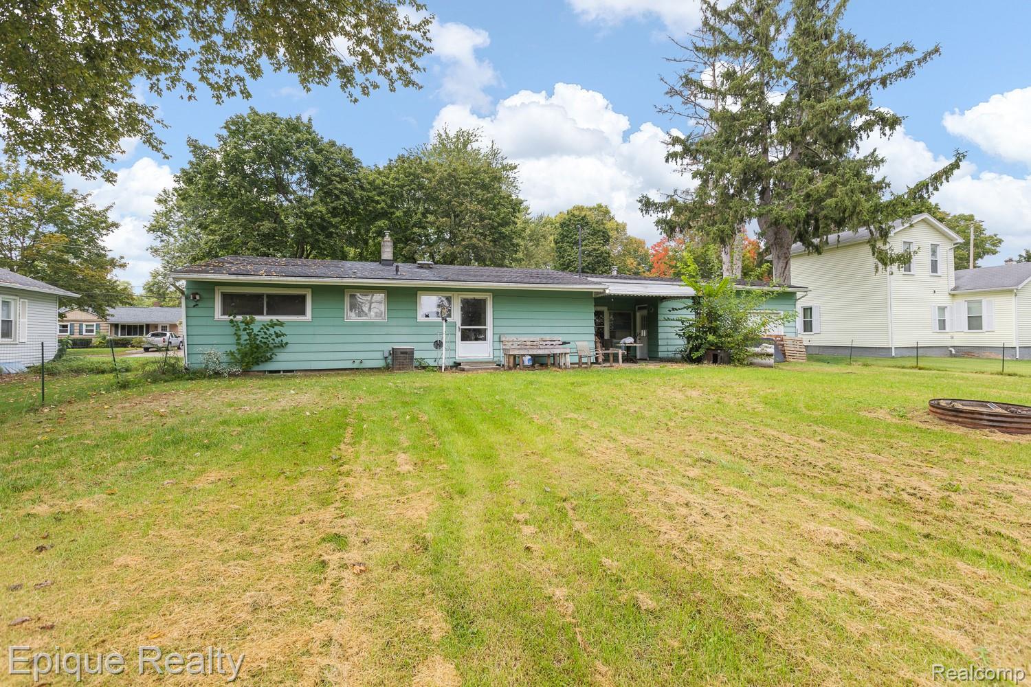 1231 Vine Street Property Photo 5