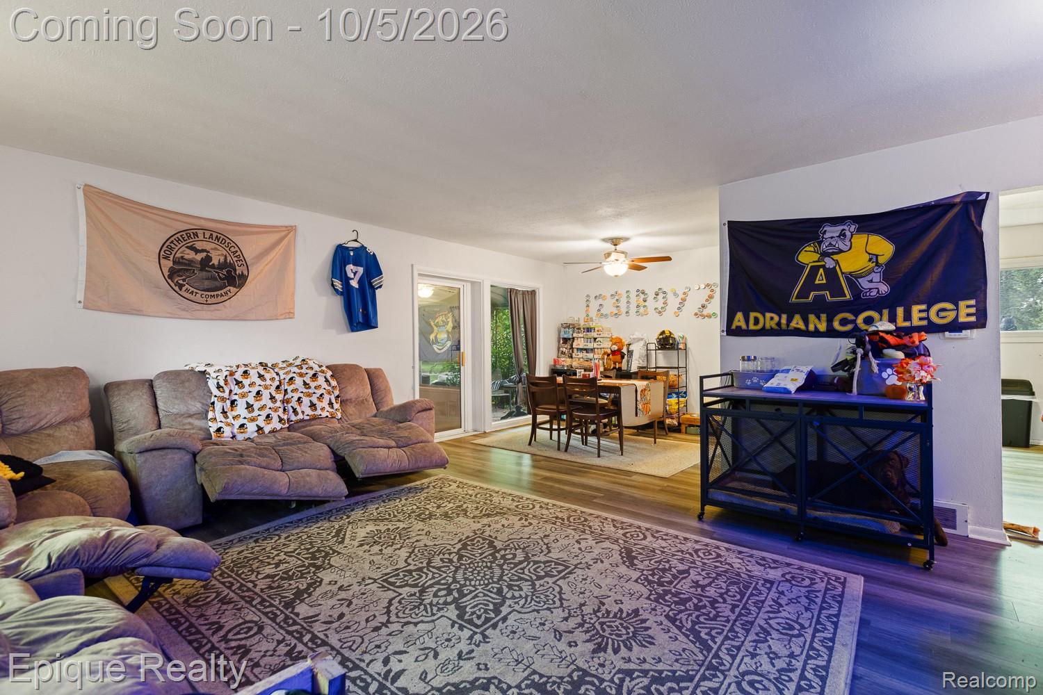 1231 Vine Street Property Photo 11