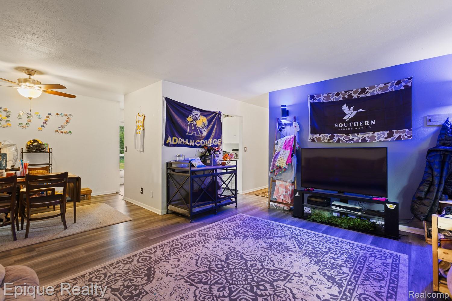 1231 Vine Street Property Photo 12