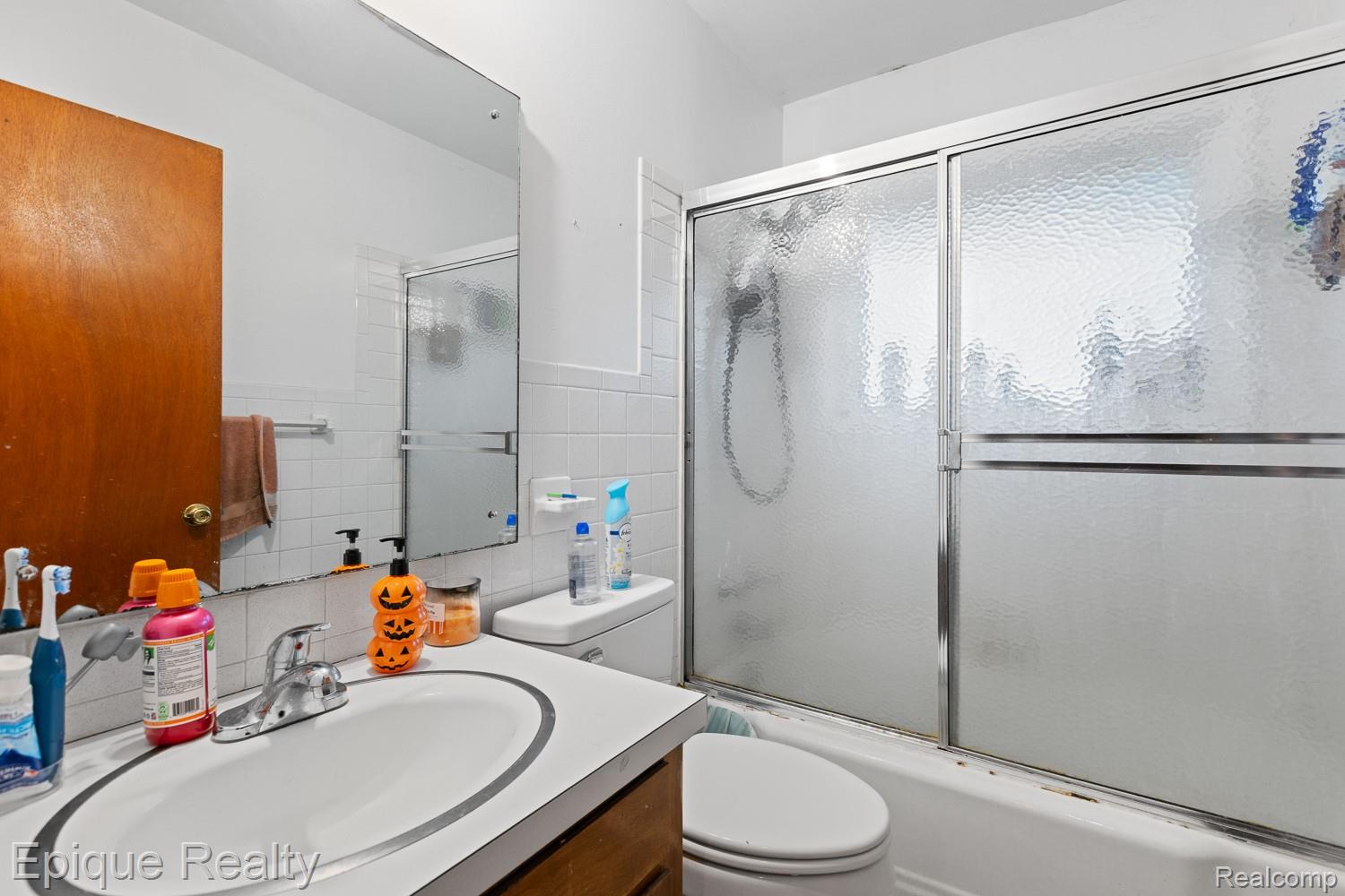 1231 Vine Street Property Photo 26