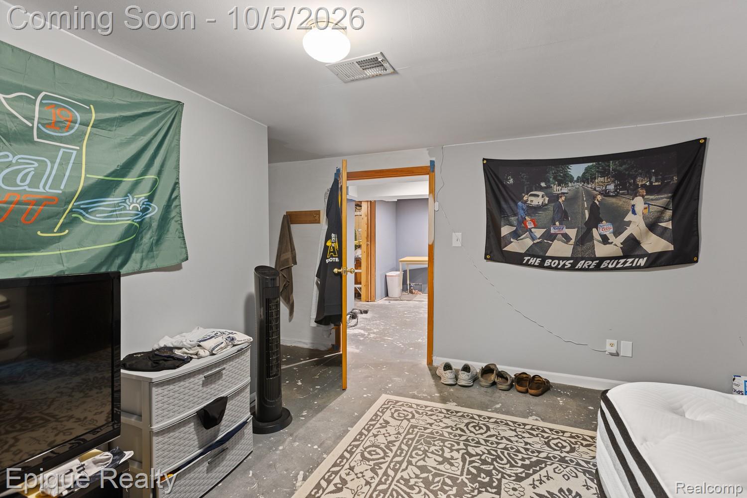 1231 Vine Street Property Photo 31