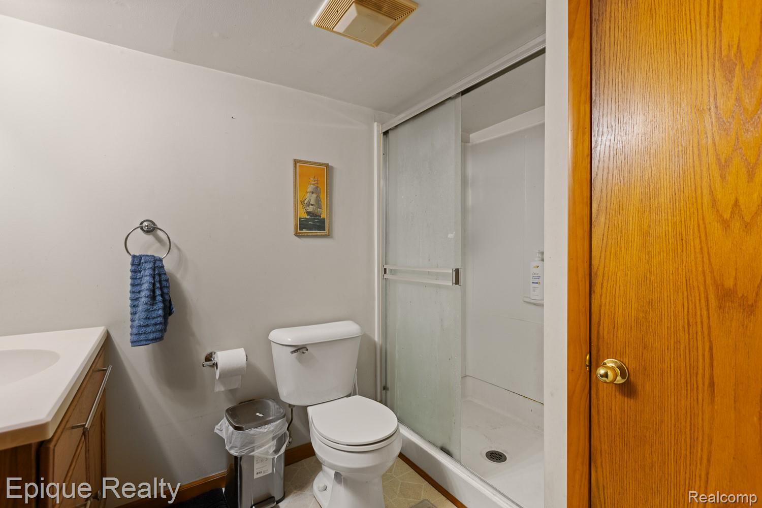 1231 Vine Street Property Photo 32