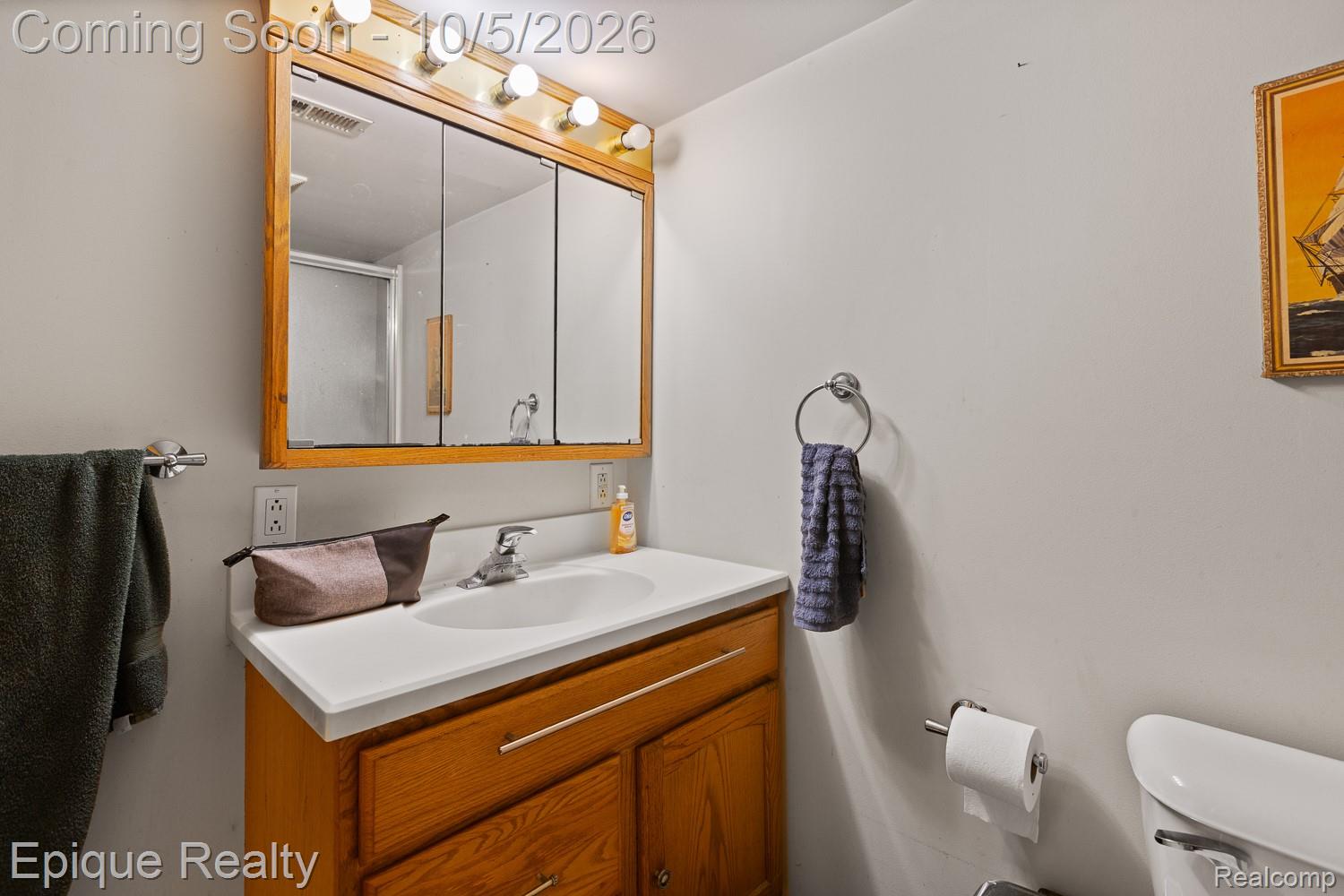 1231 Vine Street Property Photo 33