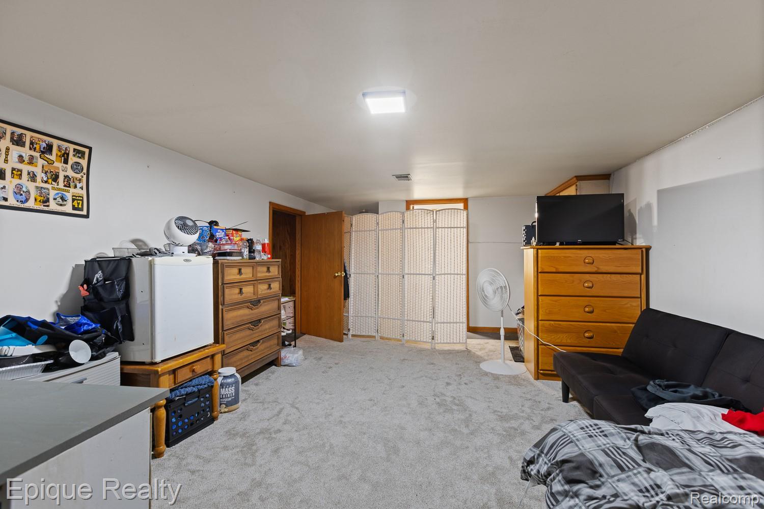 1231 Vine Street Property Photo 35