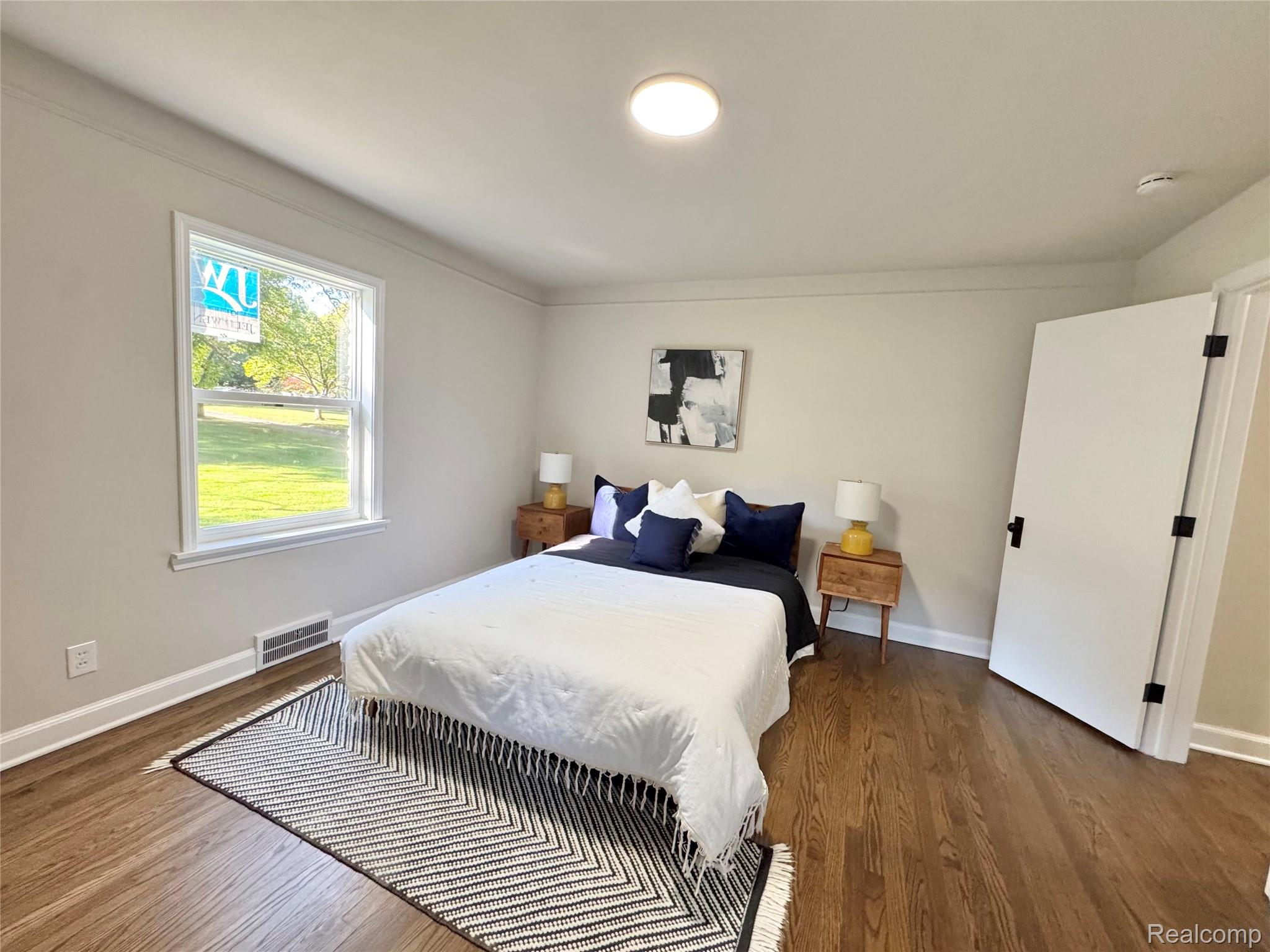 25400 Larkins Street Property Photo 14