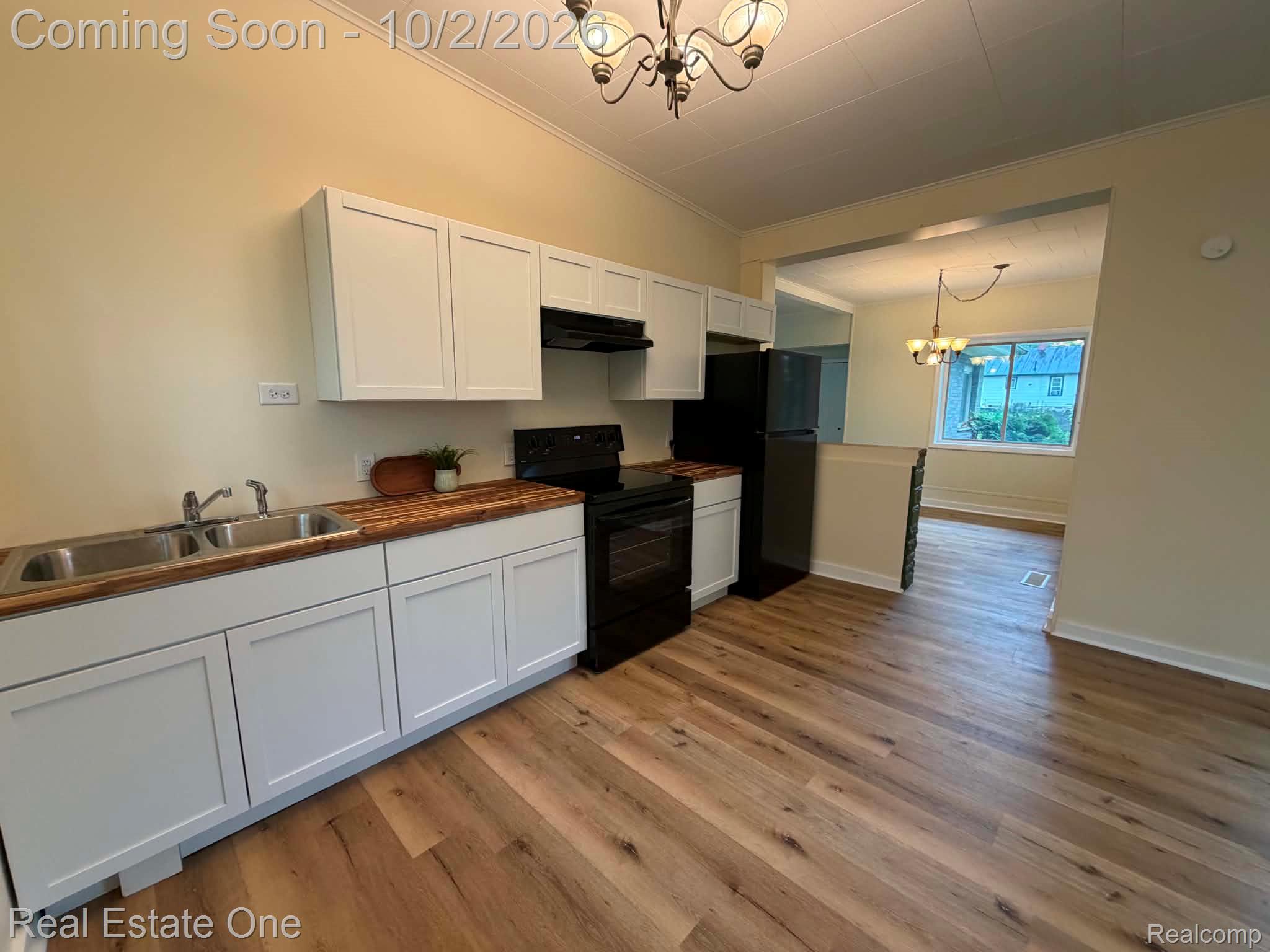 1131 Kettering Street Property Photo 8