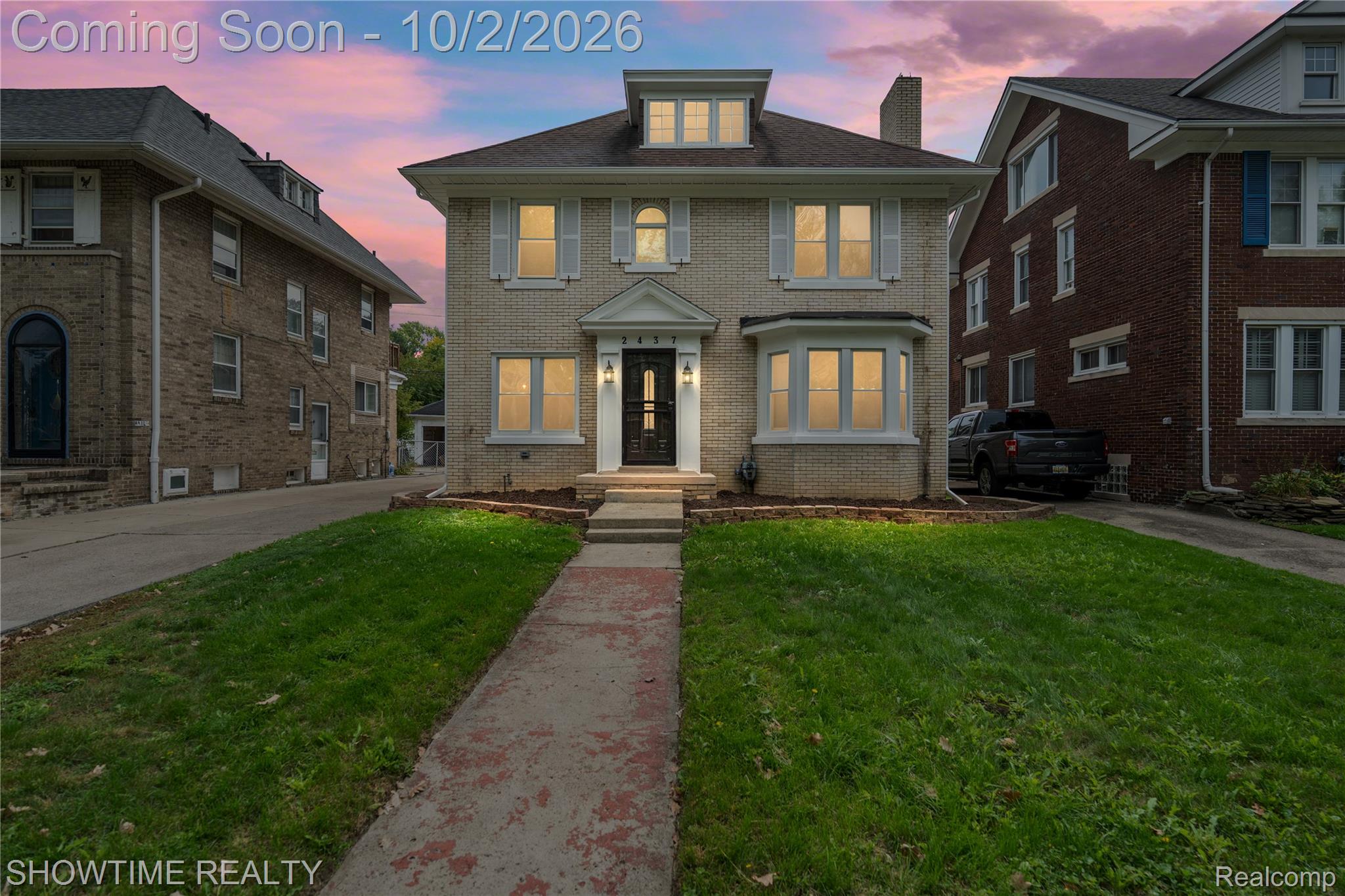 2437 Longfellow Street Property Photo 1