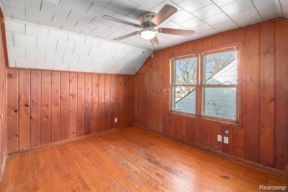 9909 Asbury Park Property Photo 7