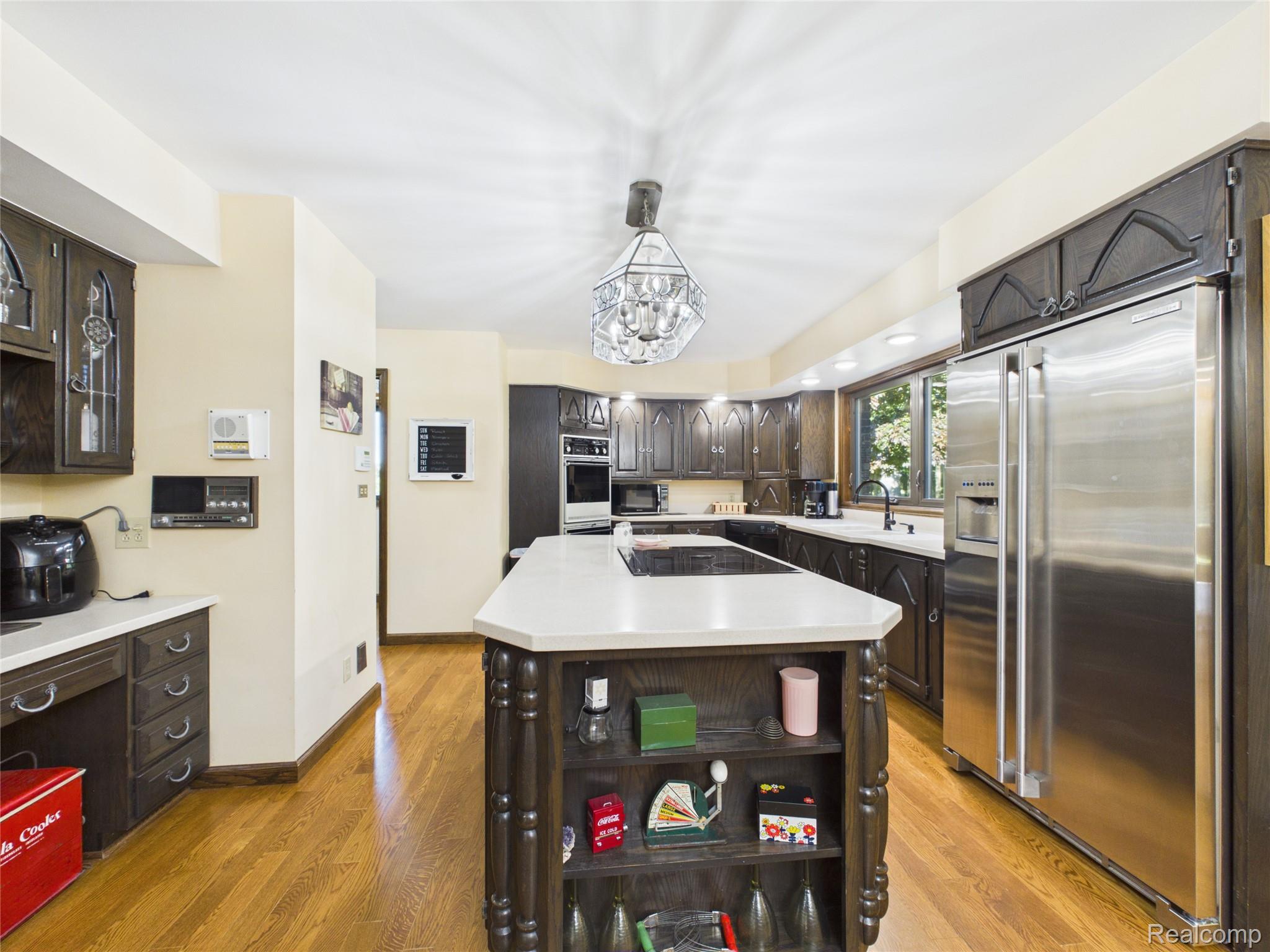 9515 E Bristol Road Property Photo 4