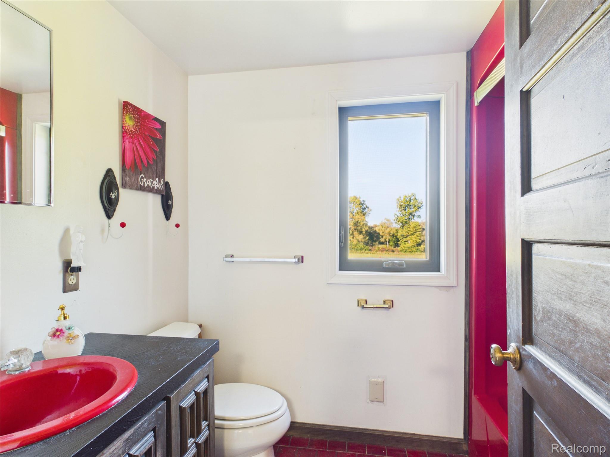 9515 E Bristol Road Property Photo 12