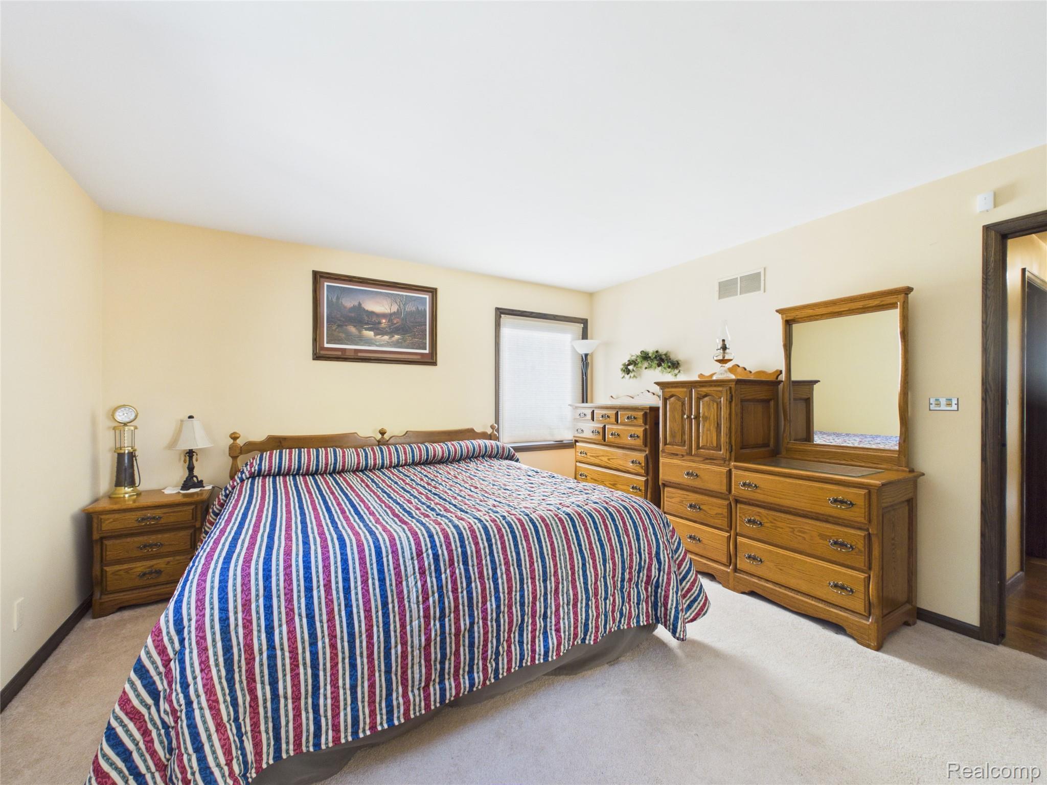 9515 E Bristol Road Property Photo 24