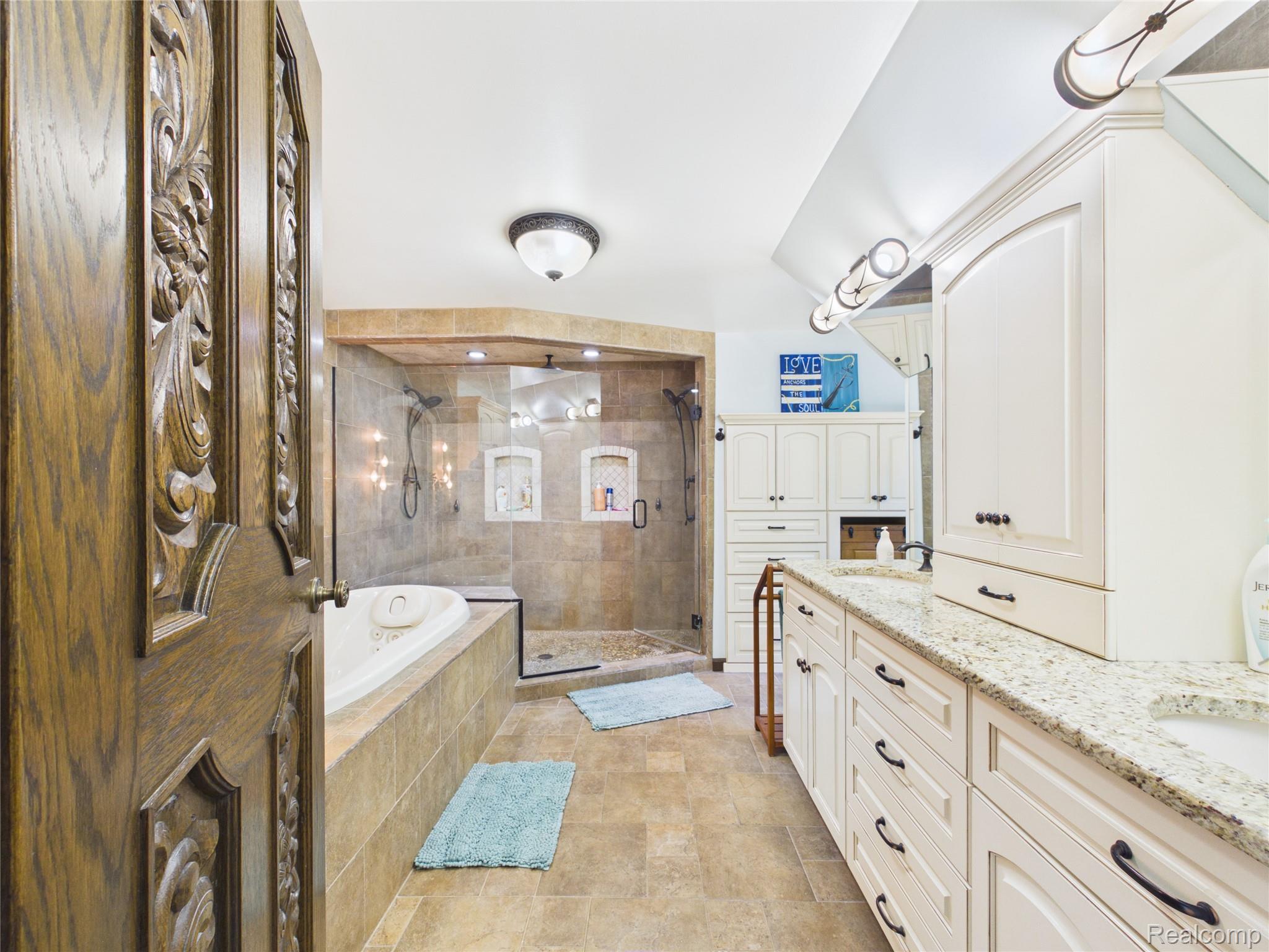 9515 E Bristol Road Property Photo 37