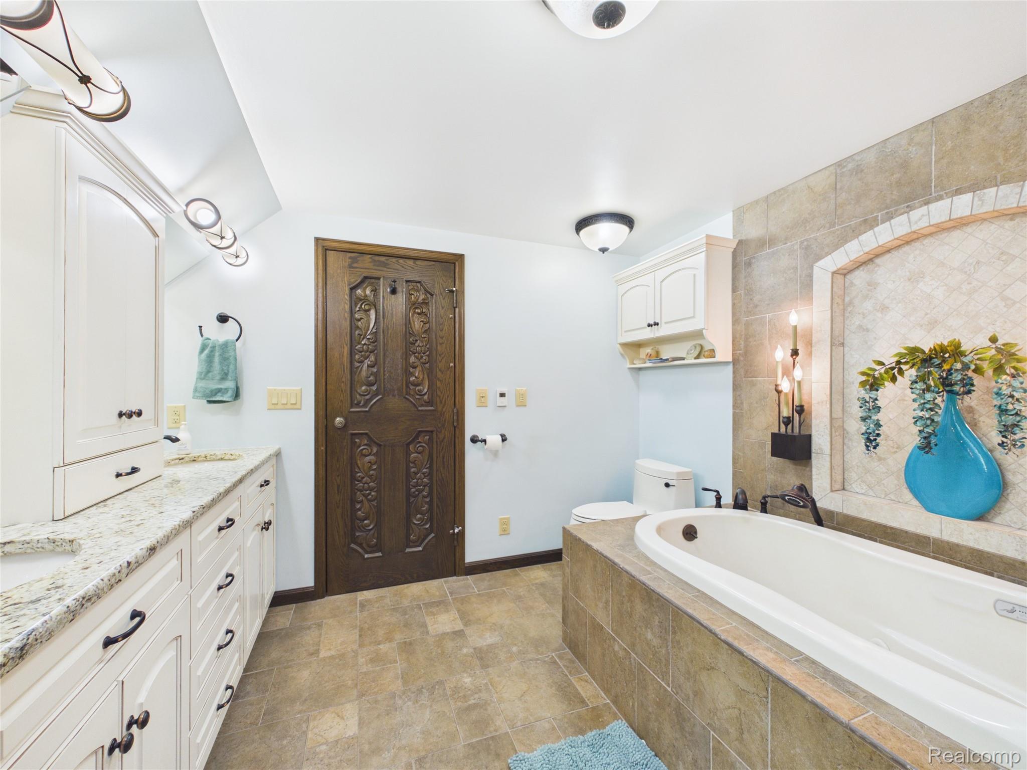 9515 E Bristol Road Property Photo 40
