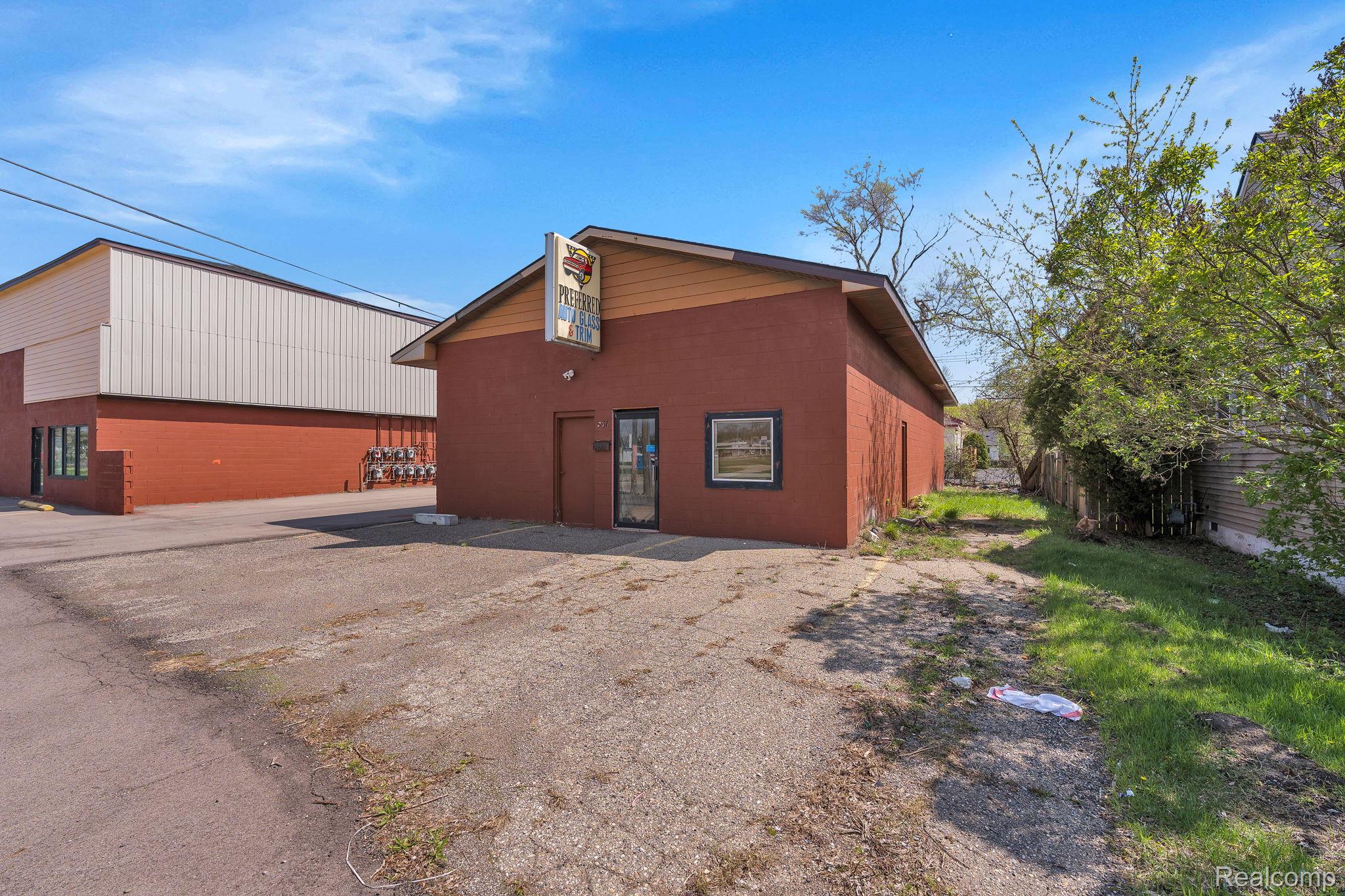 531 Woodlawn Avenue Property Photo 1