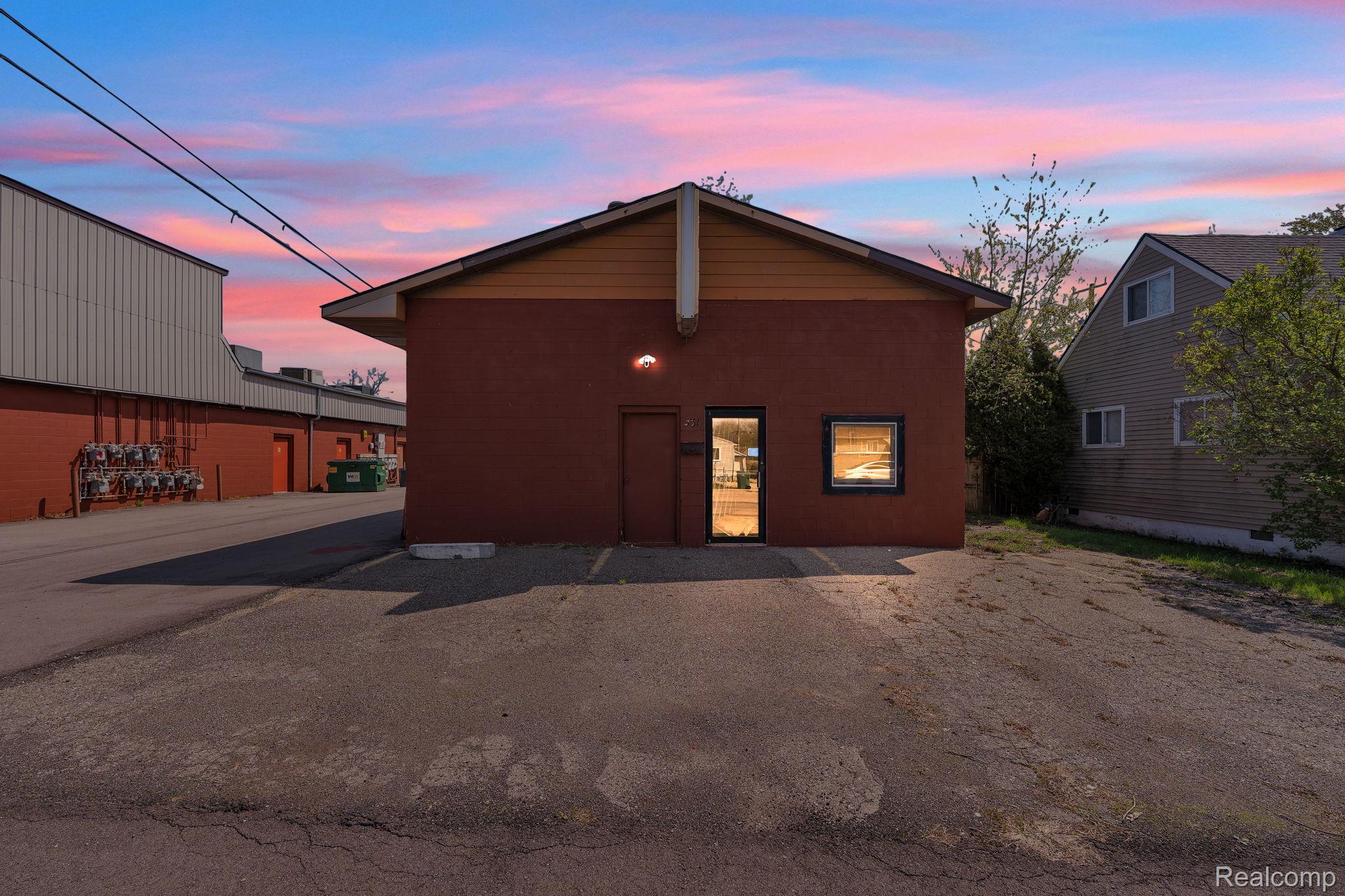 531 Woodlawn Avenue Property Photo 2