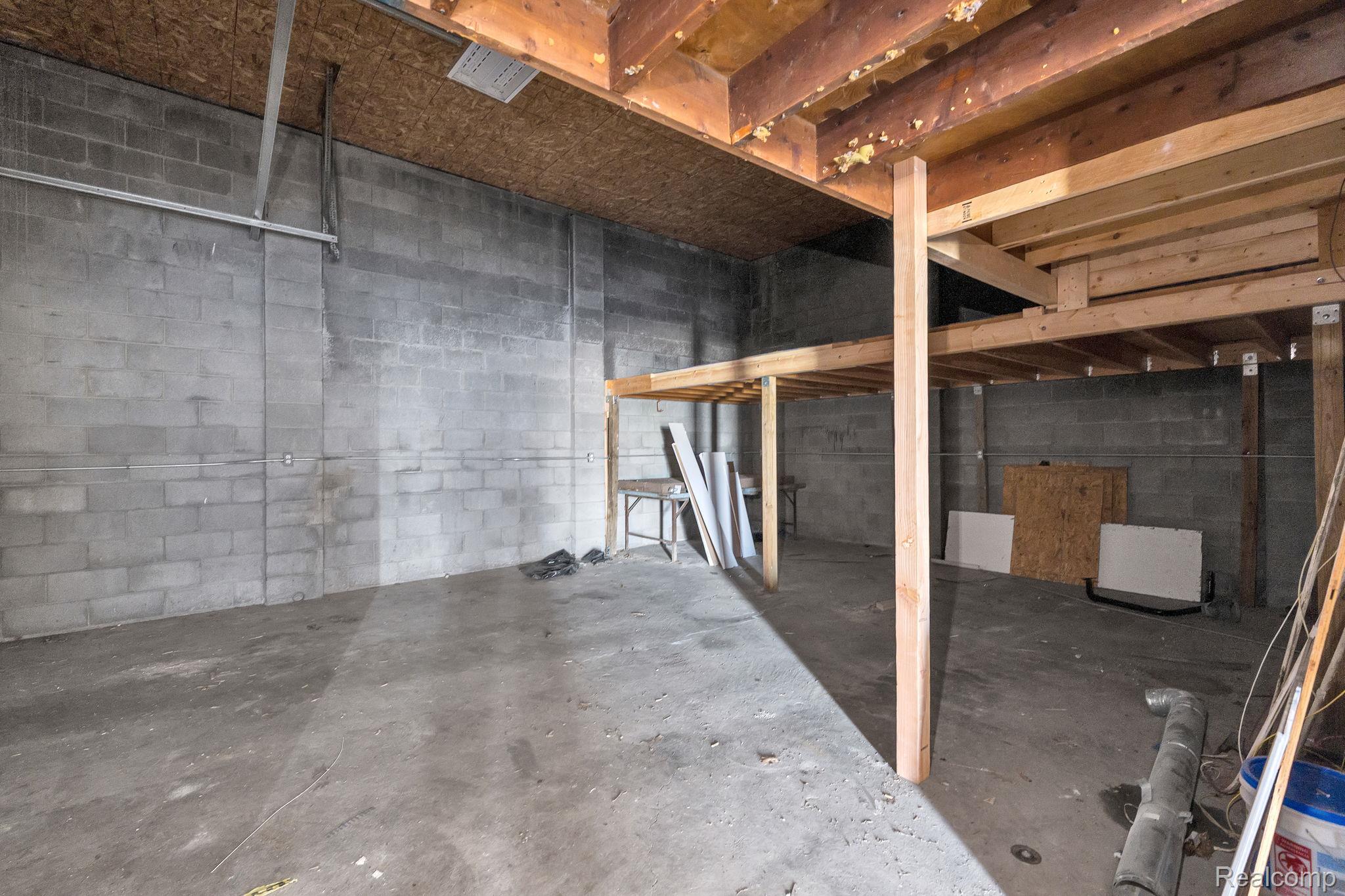 531 Woodlawn Avenue Property Photo 12