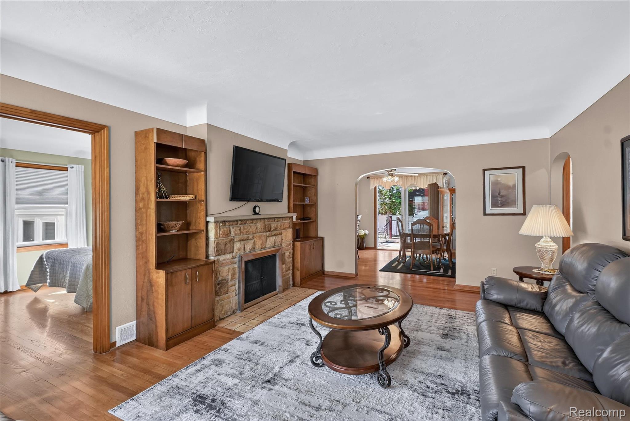 506 S Woodbridge Street Property Photo 2