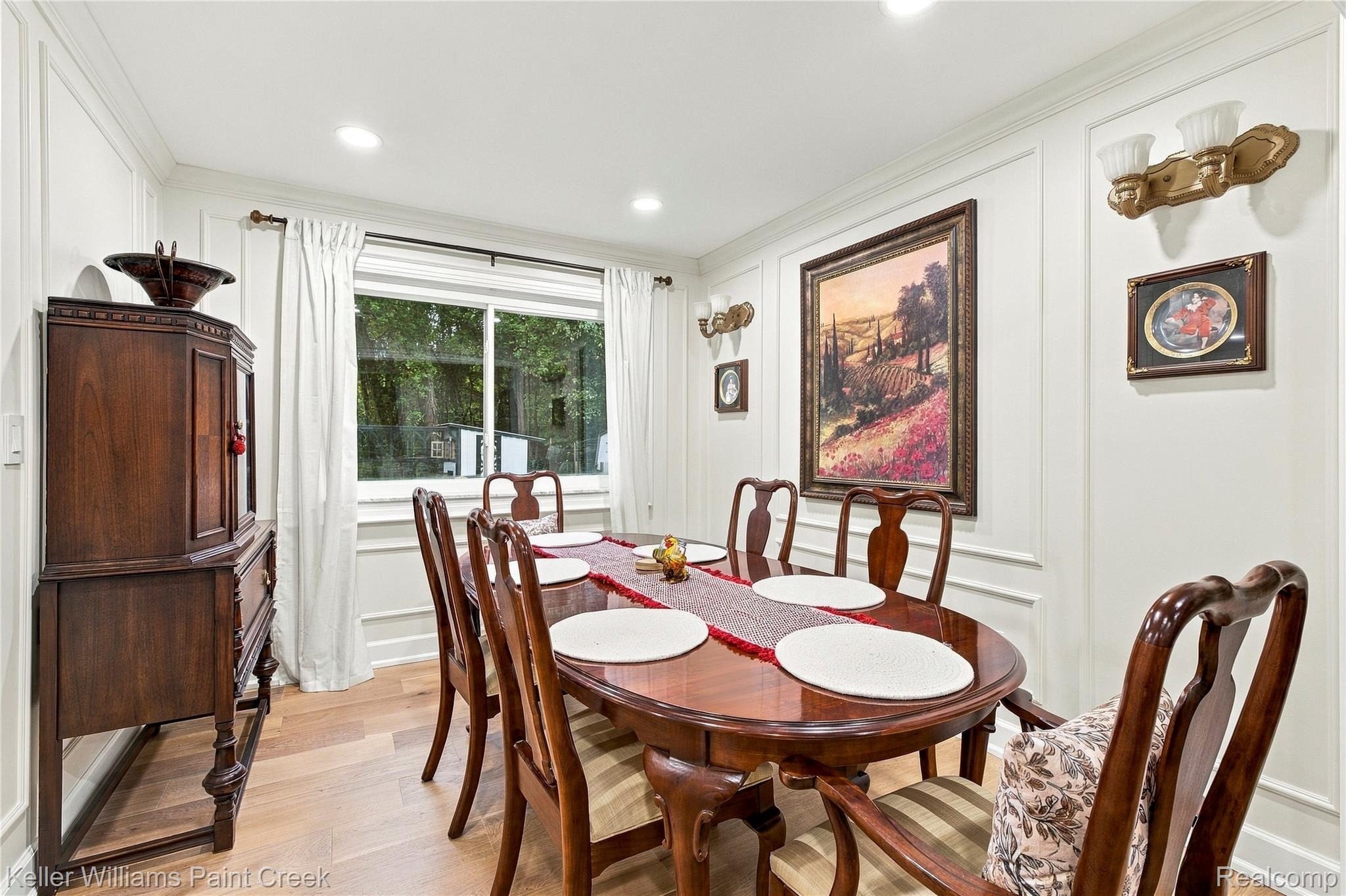 3308 Spring Meadow Drive Property Photo 8