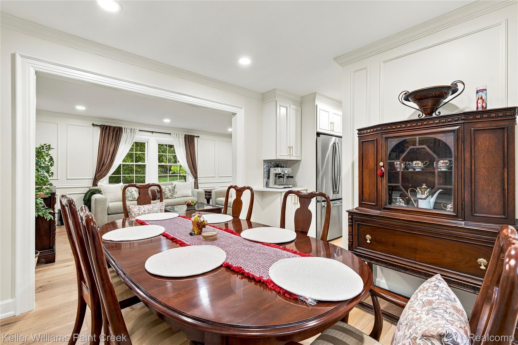 3308 Spring Meadow Drive Property Photo 9