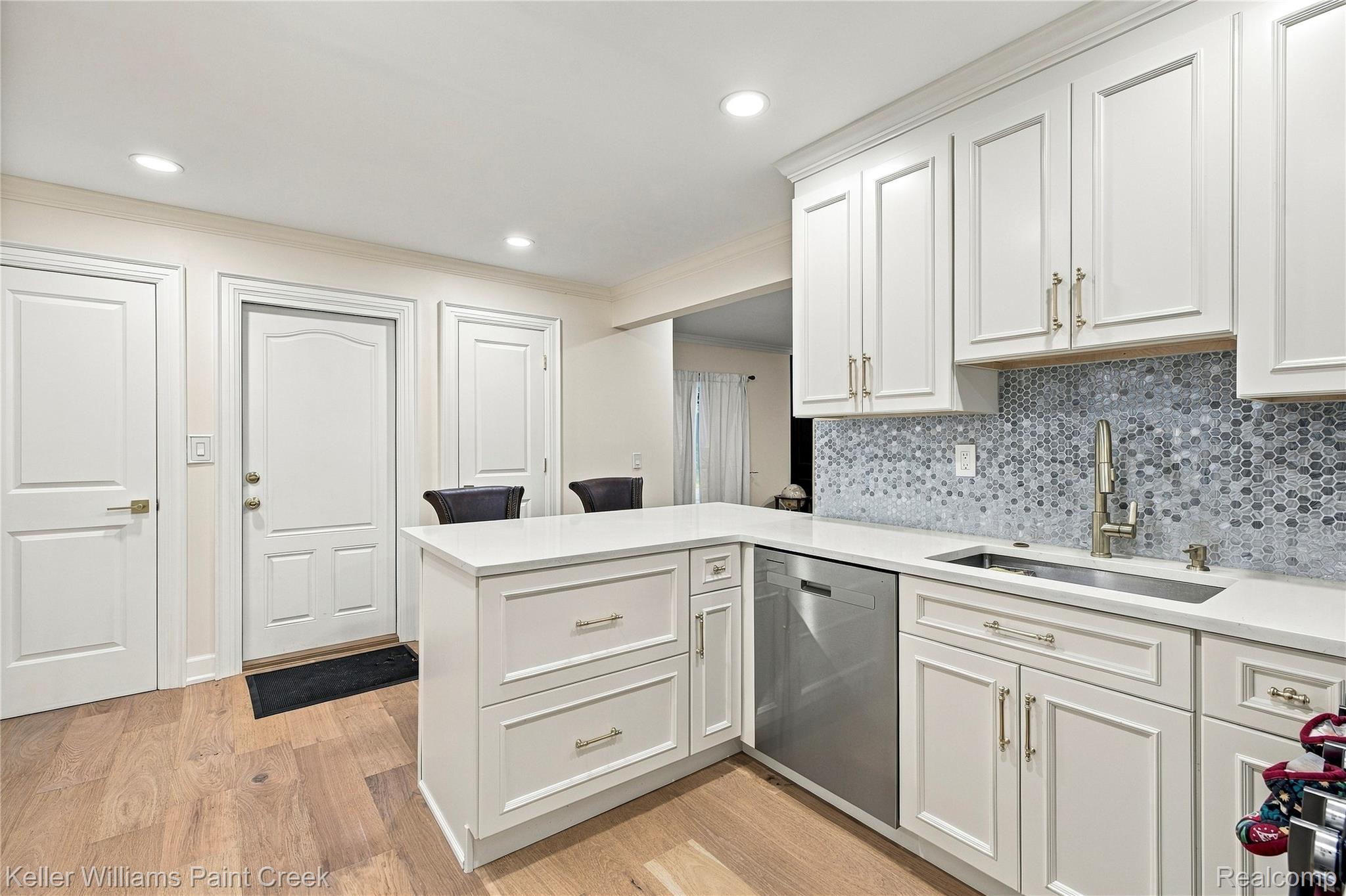 3308 Spring Meadow Drive Property Photo 10