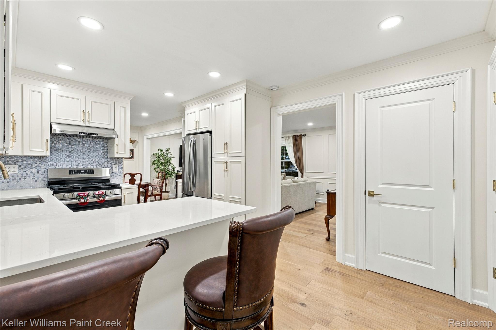 3308 Spring Meadow Drive Property Photo 14