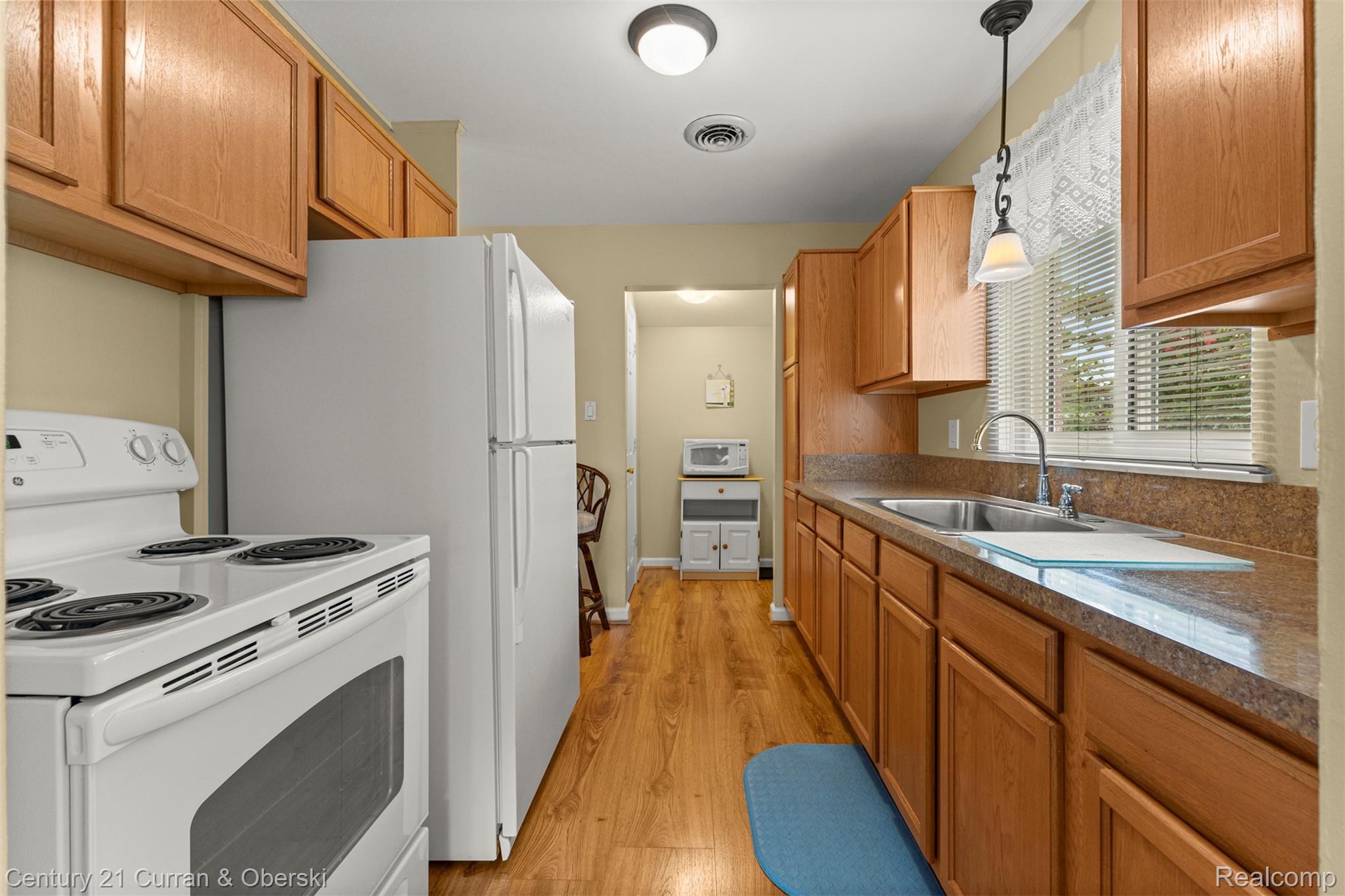 627 Darwin Street Property Photo 13
