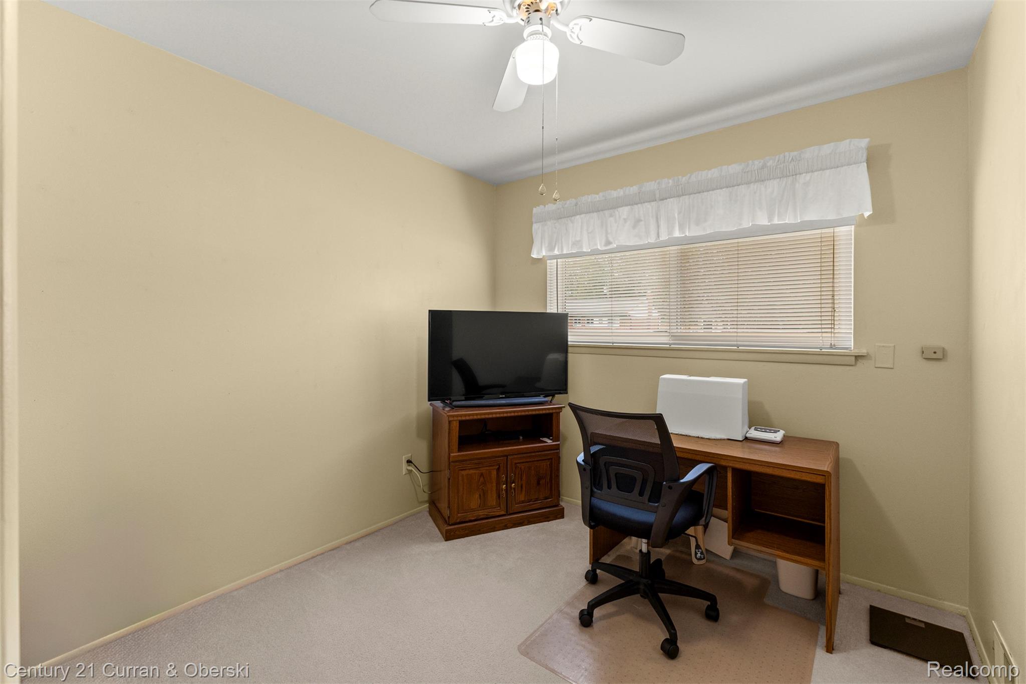 627 Darwin Street Property Photo 15
