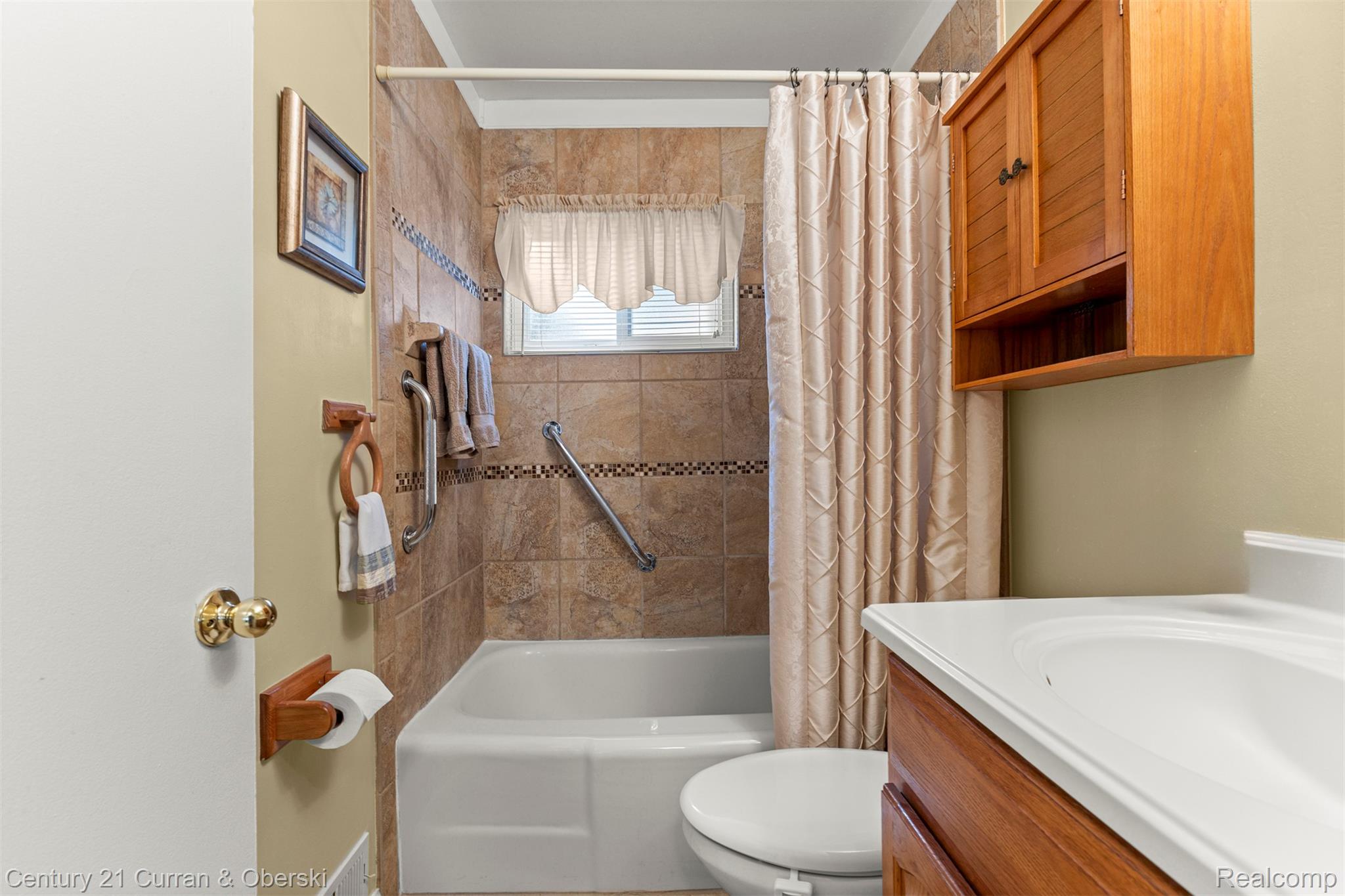 627 Darwin Street Property Photo 17