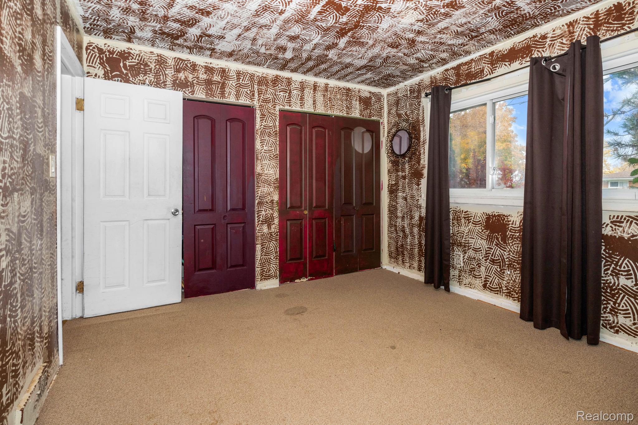 29249 Everett Street Property Photo 12