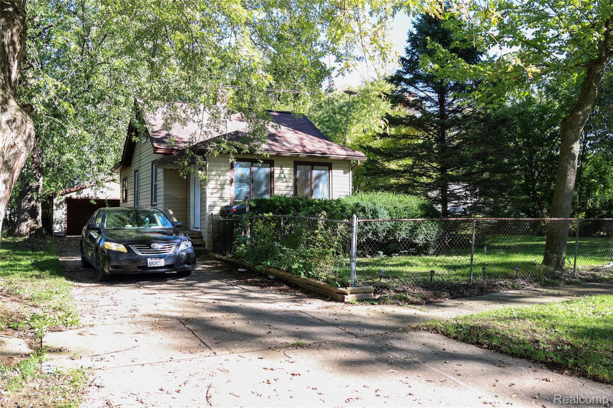 3119 Churchill Avenue Property Photo 1