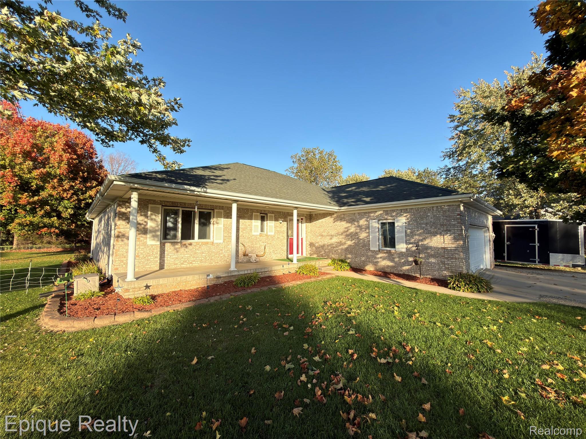 426 Oak Lane Property Photo 1